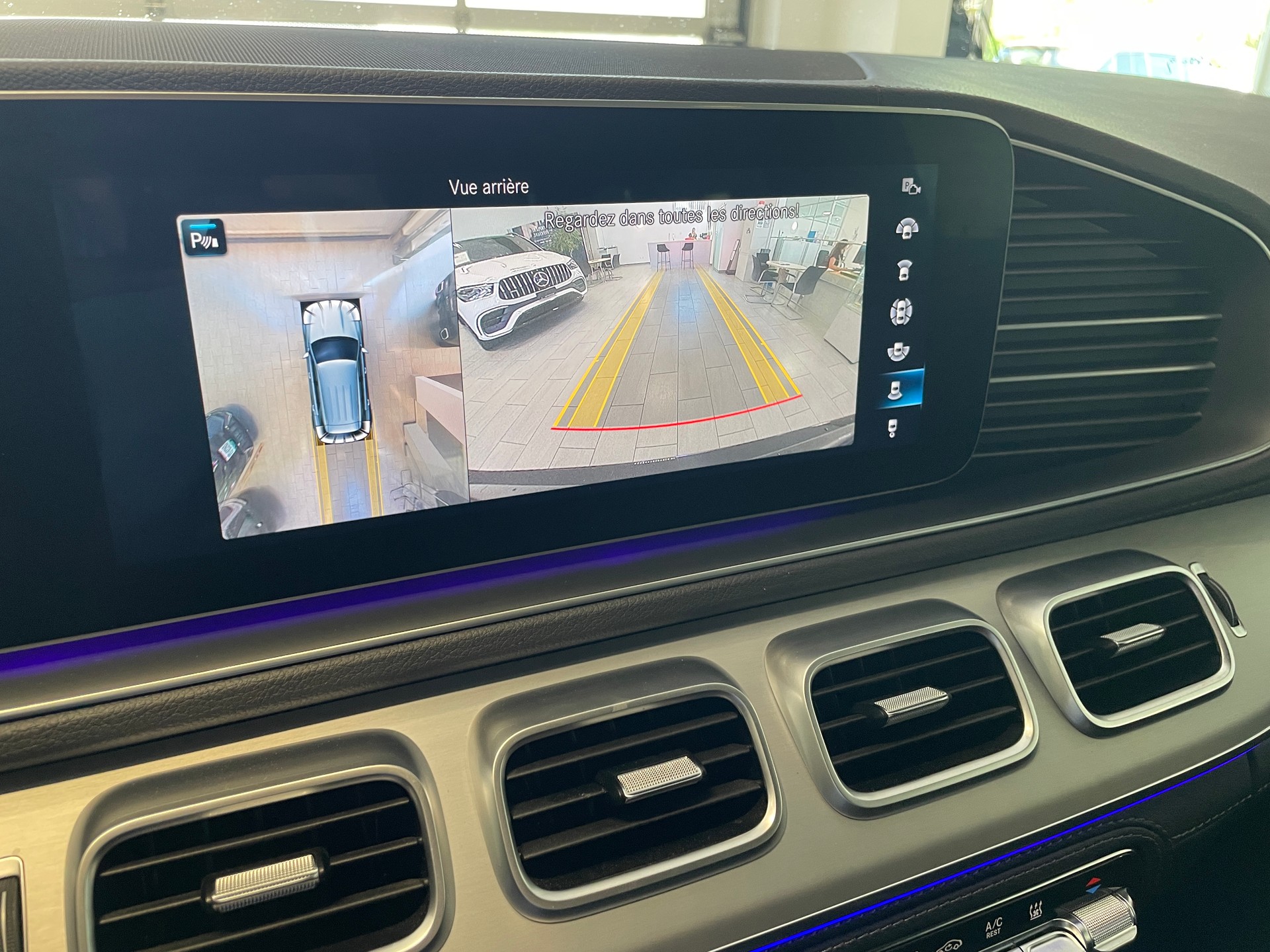 MERCEDES-BENZ GLE 450 4Matic AMG Line 9G-Tronic-image-28