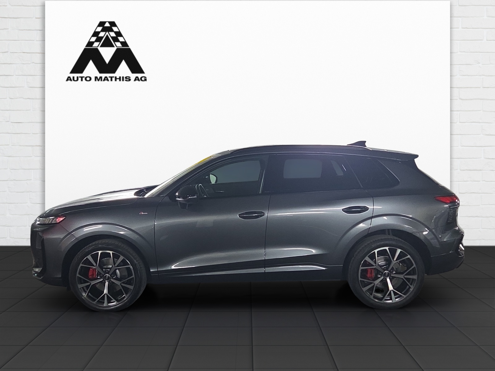 AUDI Q3 Sportback TFSI quattro 195 kW S tronic-showroom-element-2