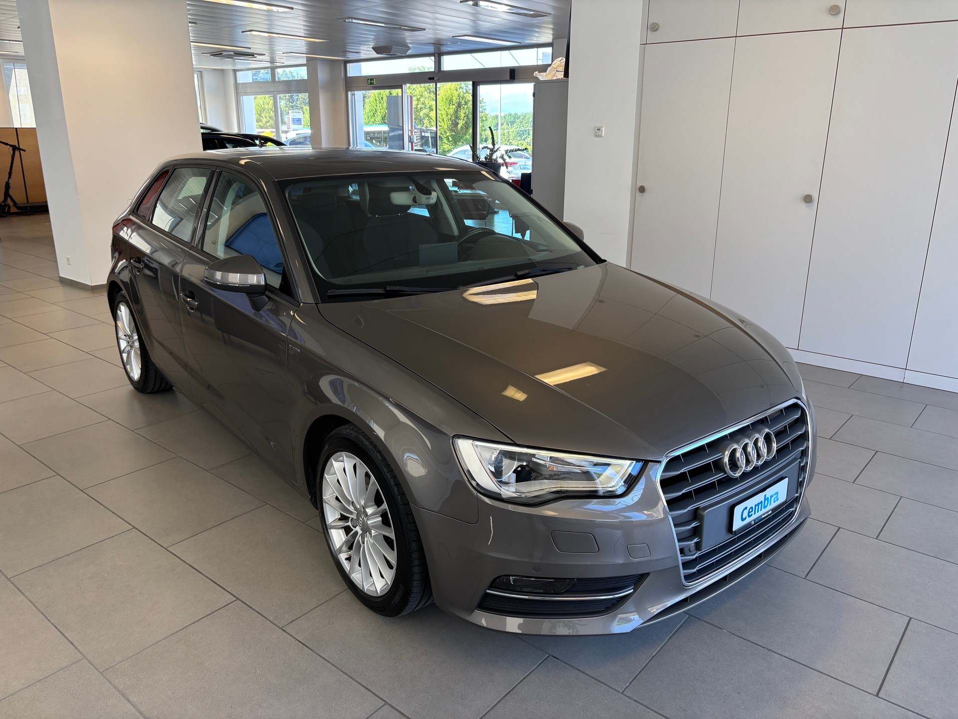 AUDI A3 Sportback 1.4 TFSI Ambition S-tronic-showroom-element-1