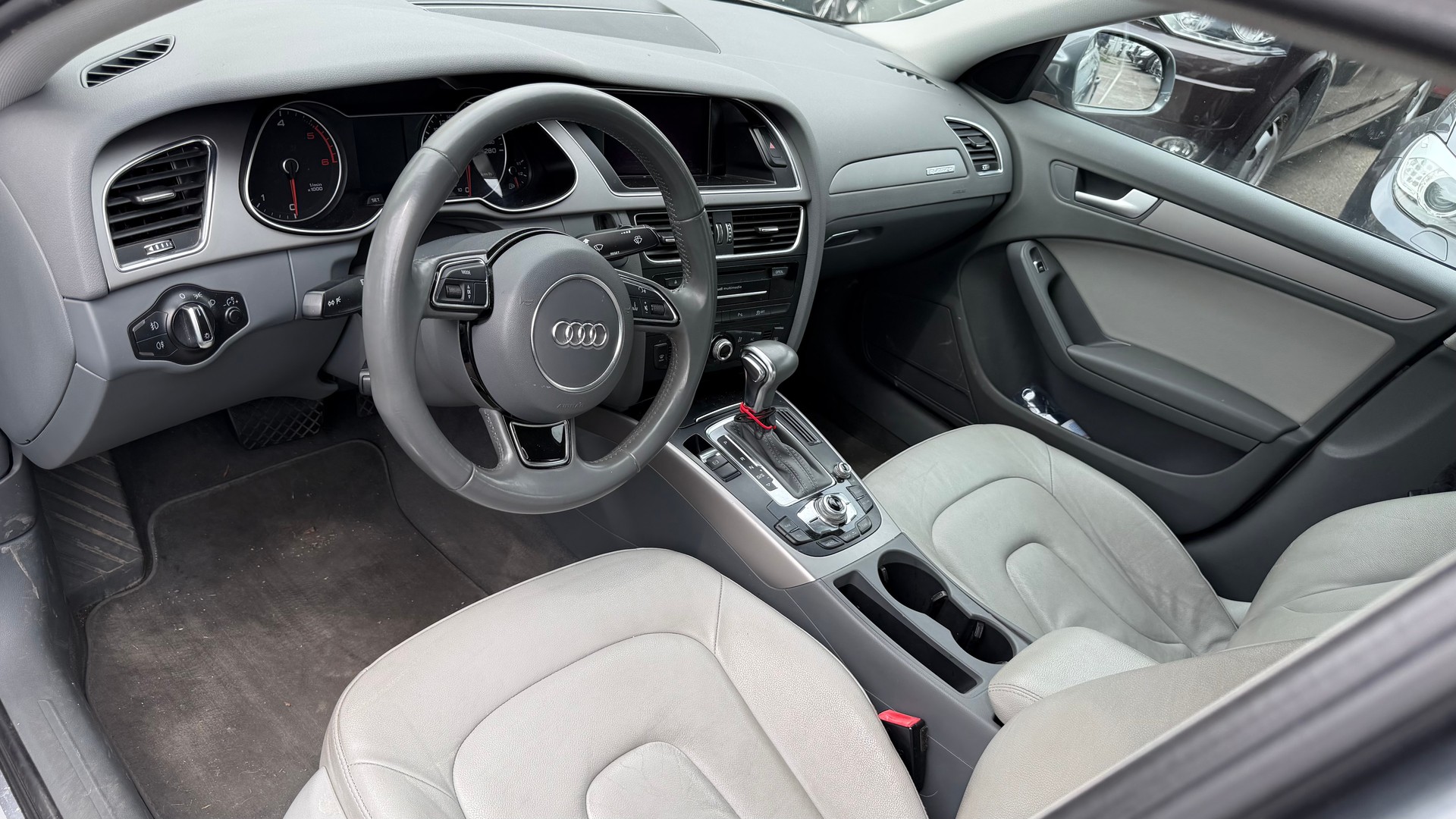 AUDI A4 Limousine 3.0 TDI quattro S-tronic-image-7