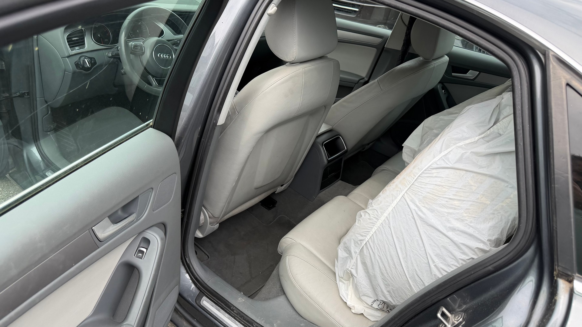 AUDI A4 Limousine 3.0 TDI quattro S-tronic-image-9