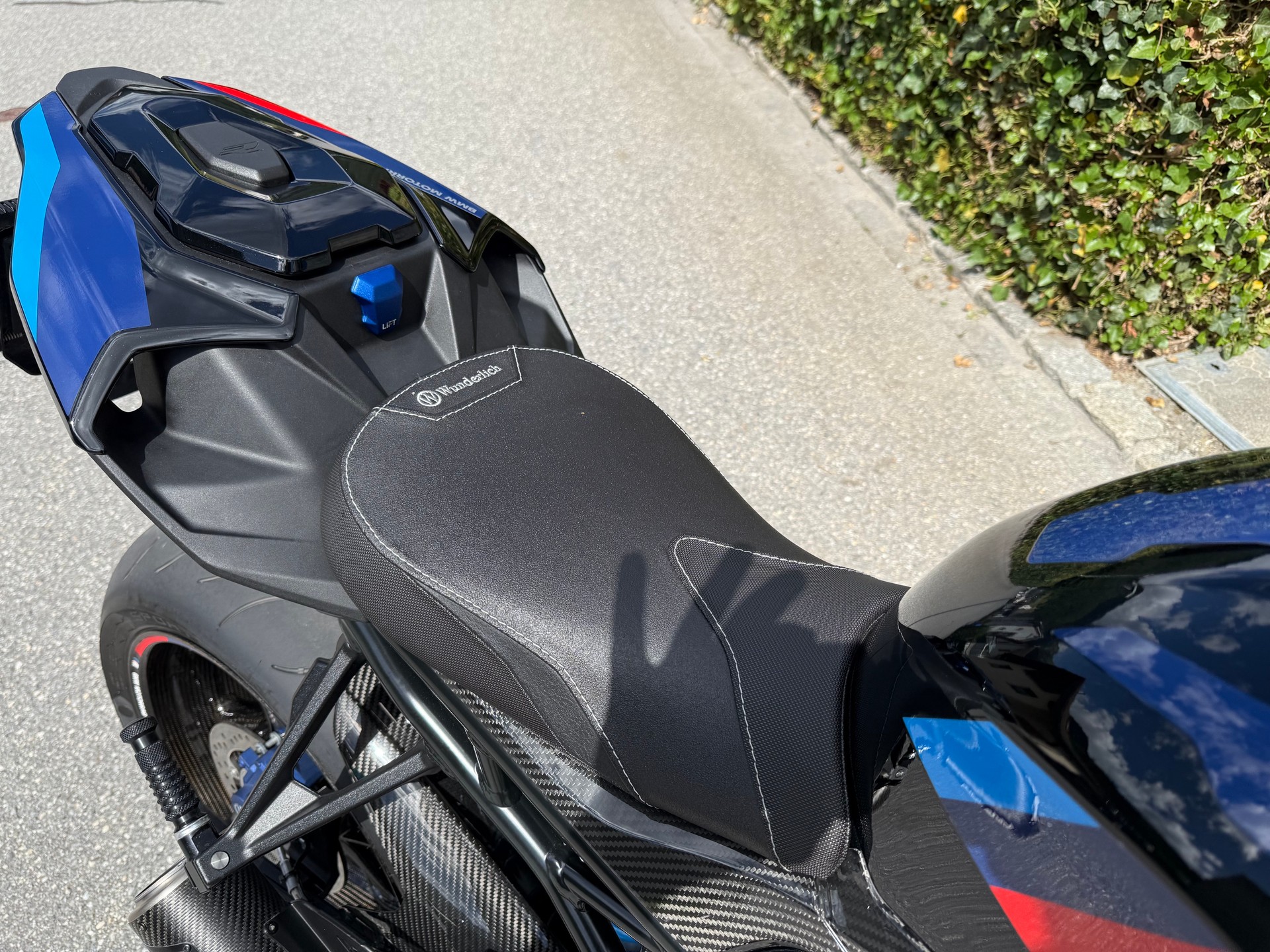 BMW M 1000 R Competition Carbon Paket Garantie & Service Inklusive -02 2027-image-4