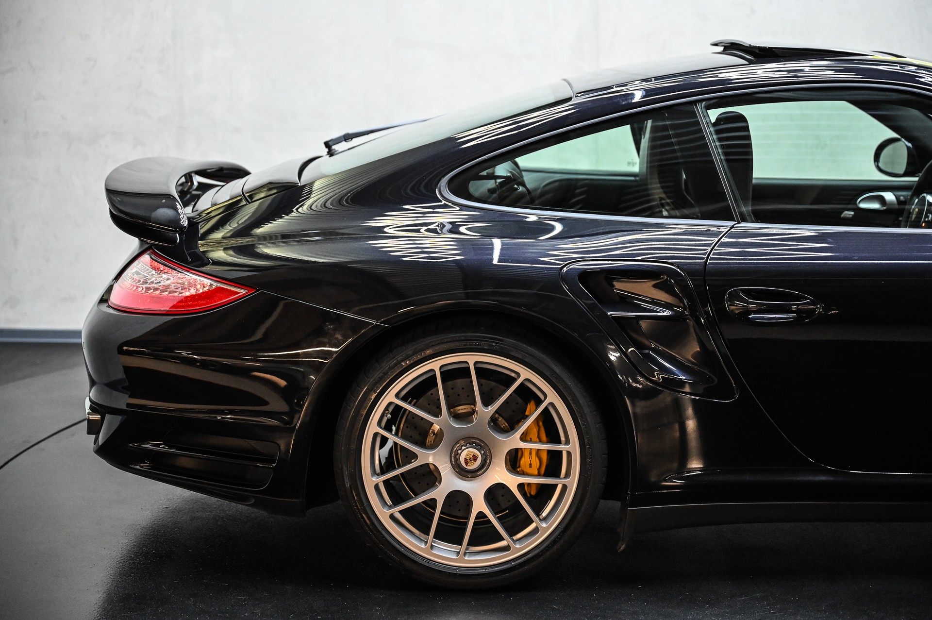 PORSCHE 911 Turbo S PDK-image-13