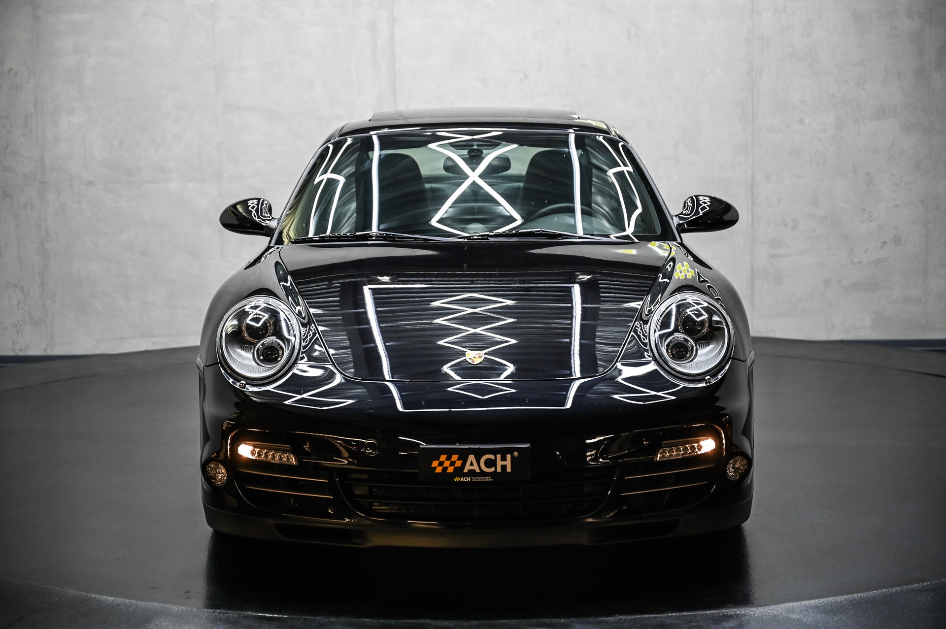 PORSCHE 911 Turbo S PDK-showroom-element-1