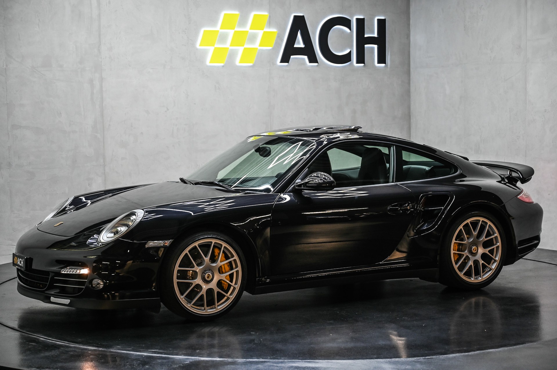 PORSCHE 911 Turbo S PDK-showroom-element-3