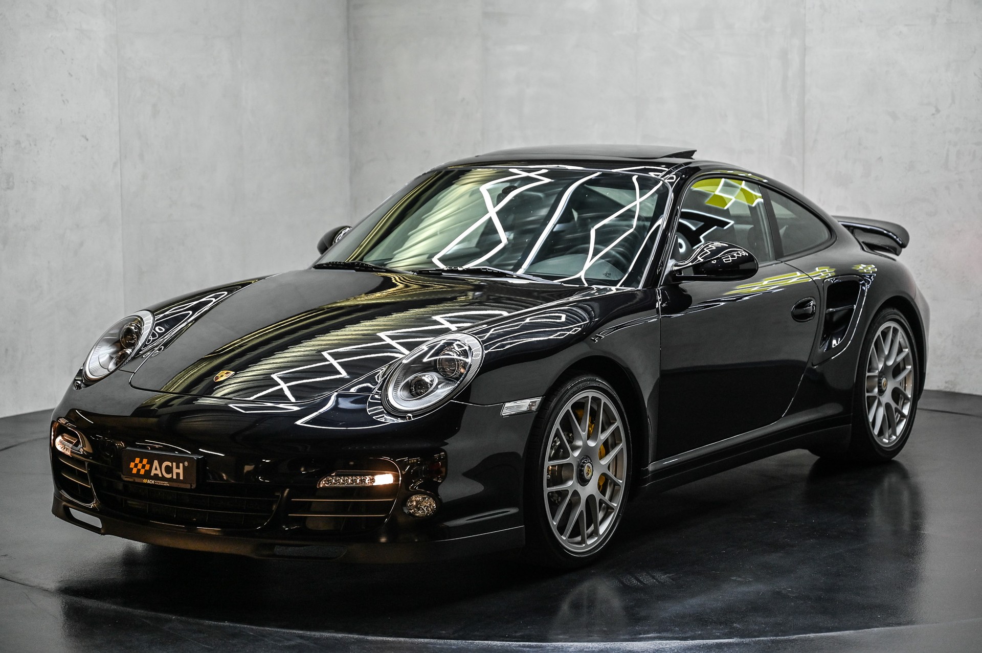 PORSCHE 911 Turbo S PDK-showroom-element-2