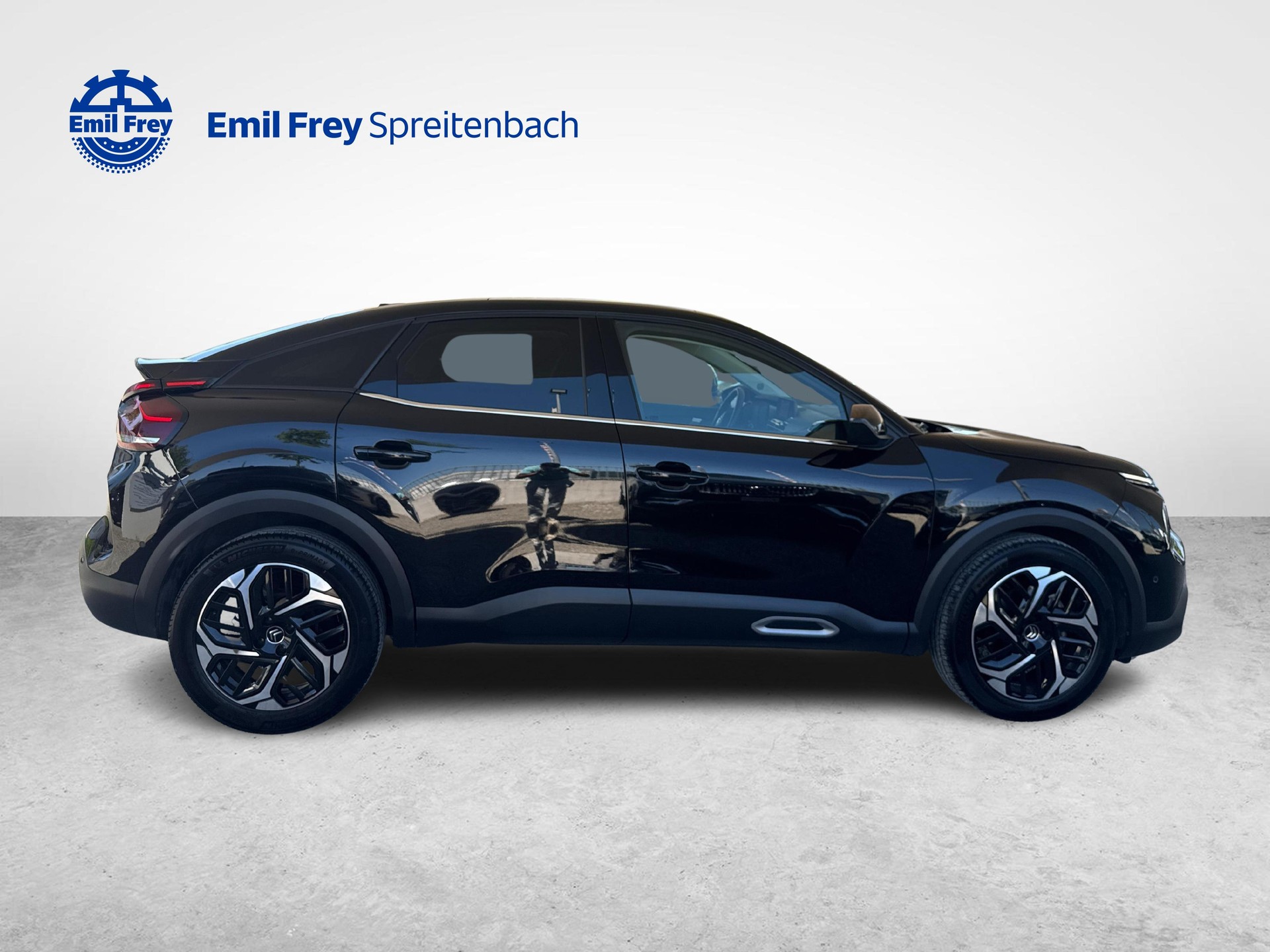 CITROEN C4 1.2 PureTech Shine-image-5