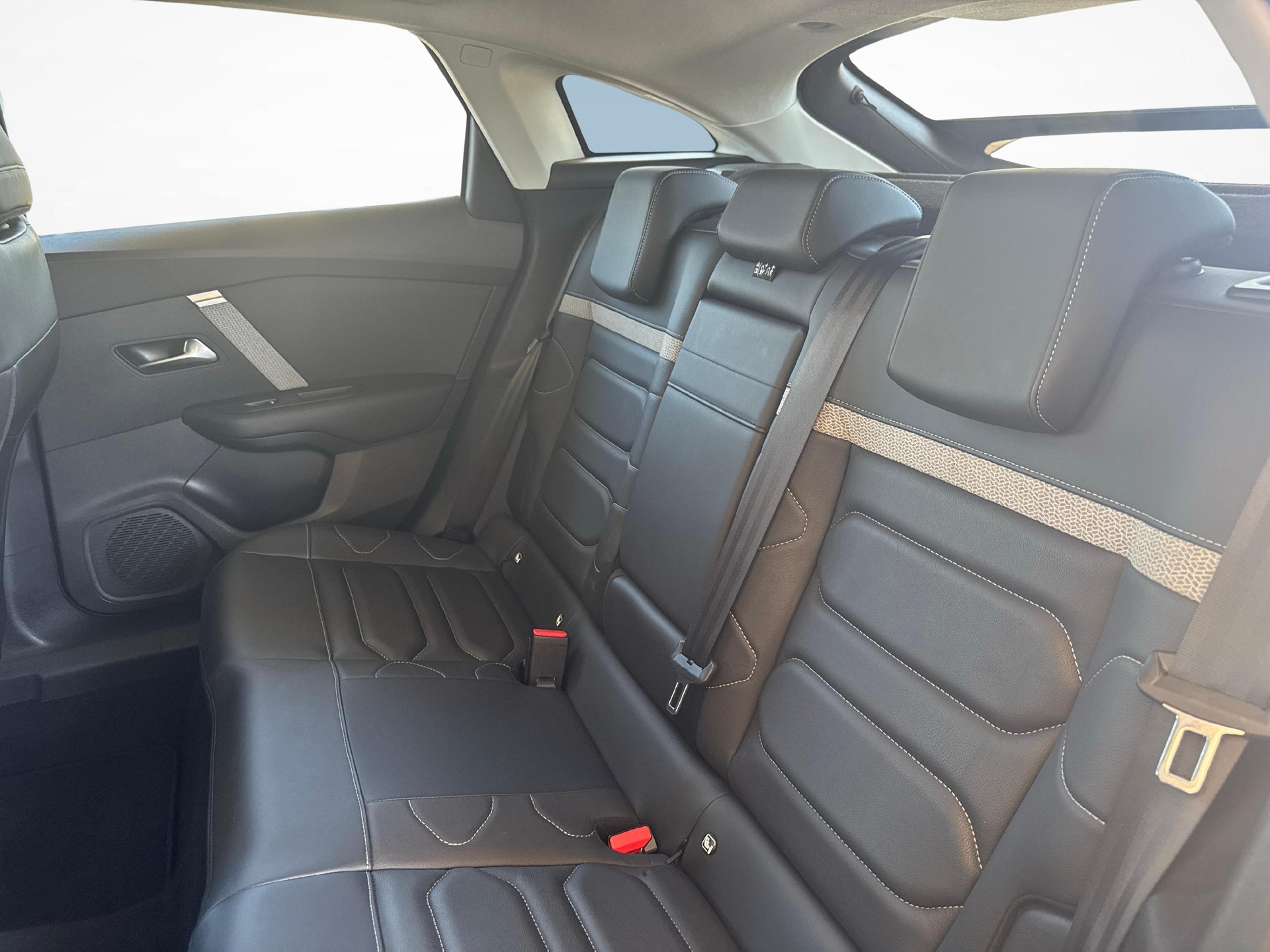 CITROEN C4 1.2 PureTech Shine-image-10