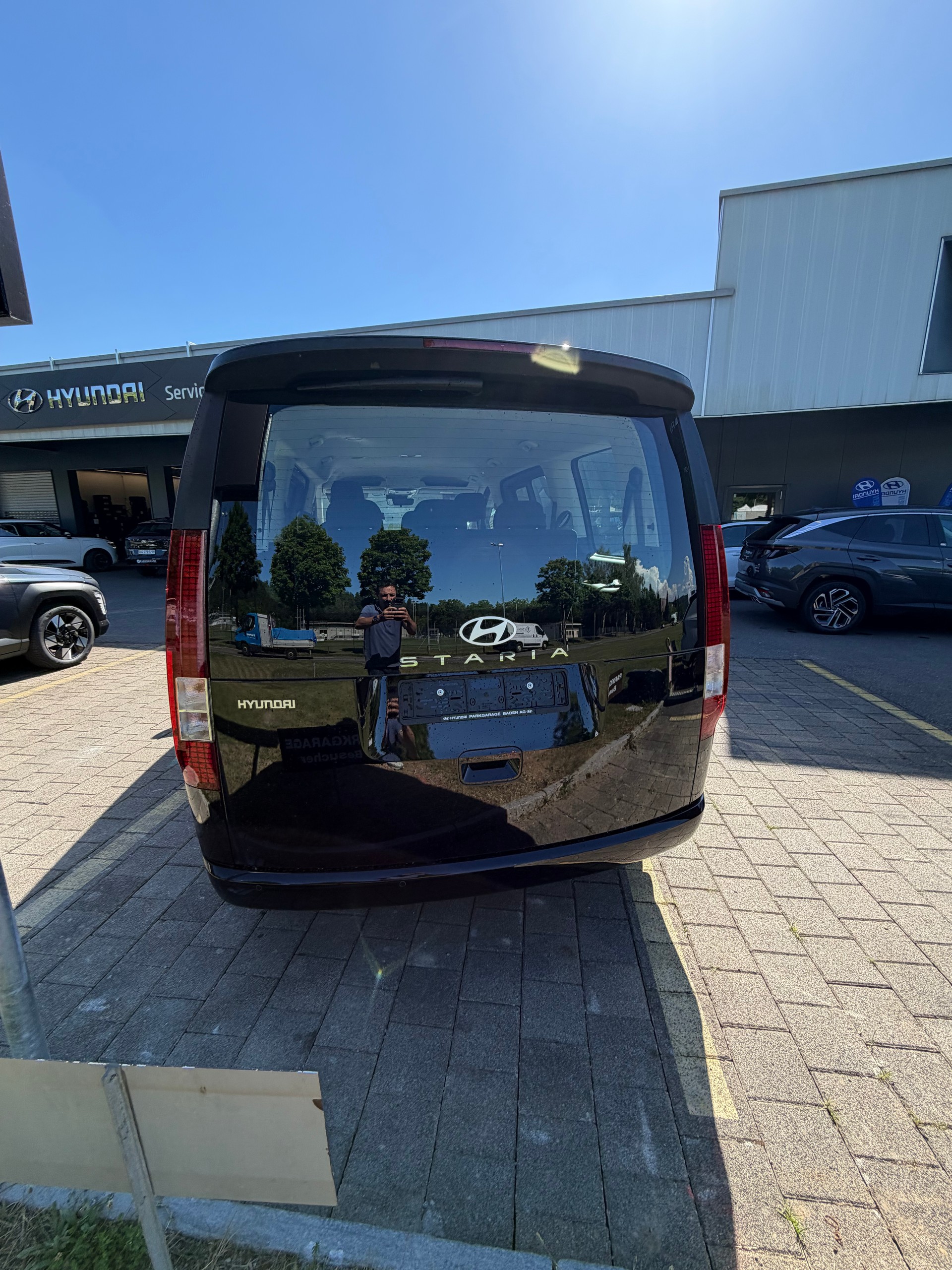 HYUNDAI Staria Wagon 1.6 T-GDi HEV Amplia A-showroom-element-2