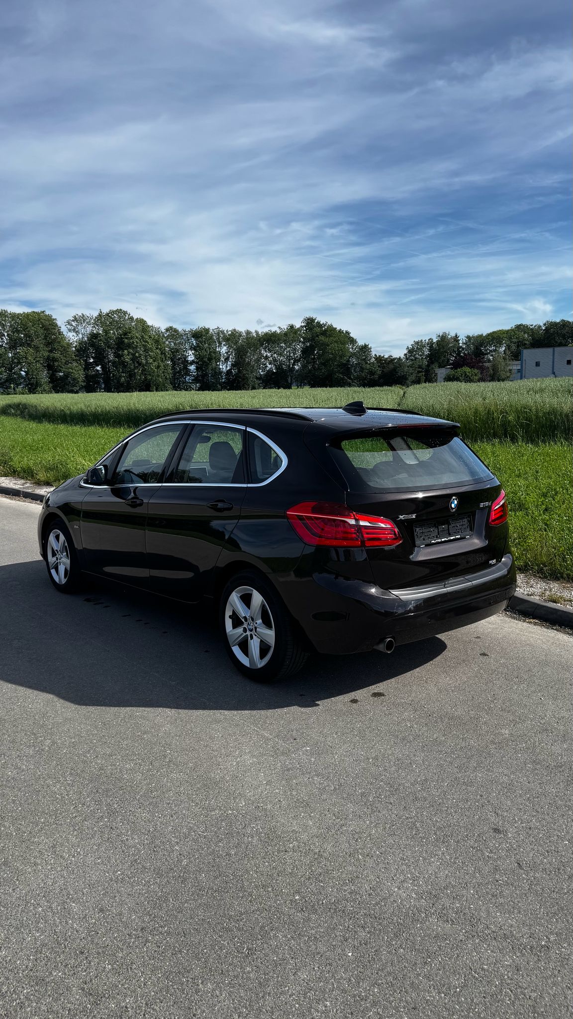 BMW 218d xDrive Active Tourer Sport Line Steptronic-image-2