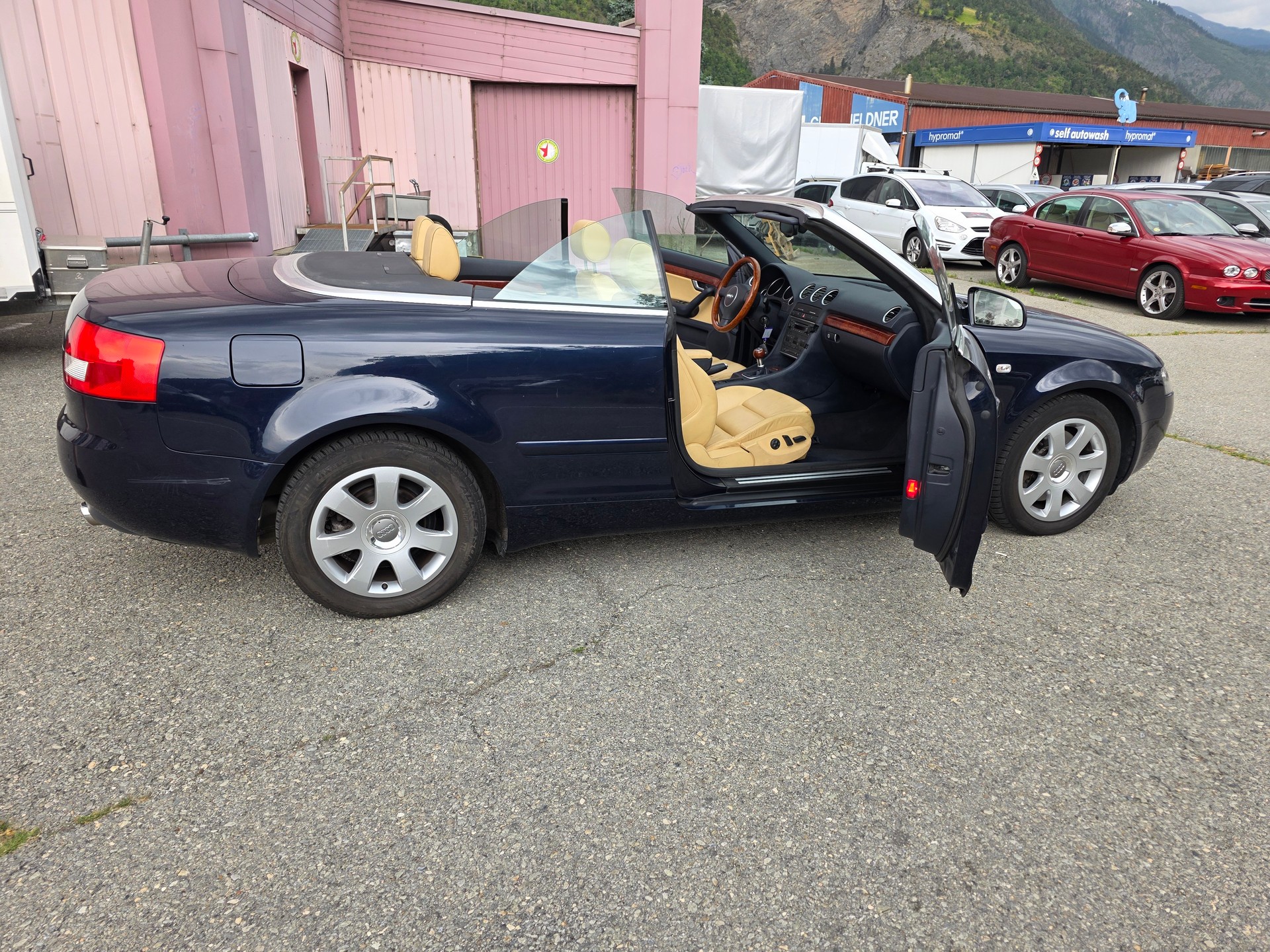 AUDI A4 Cabriolet 2.4 V6-image-10