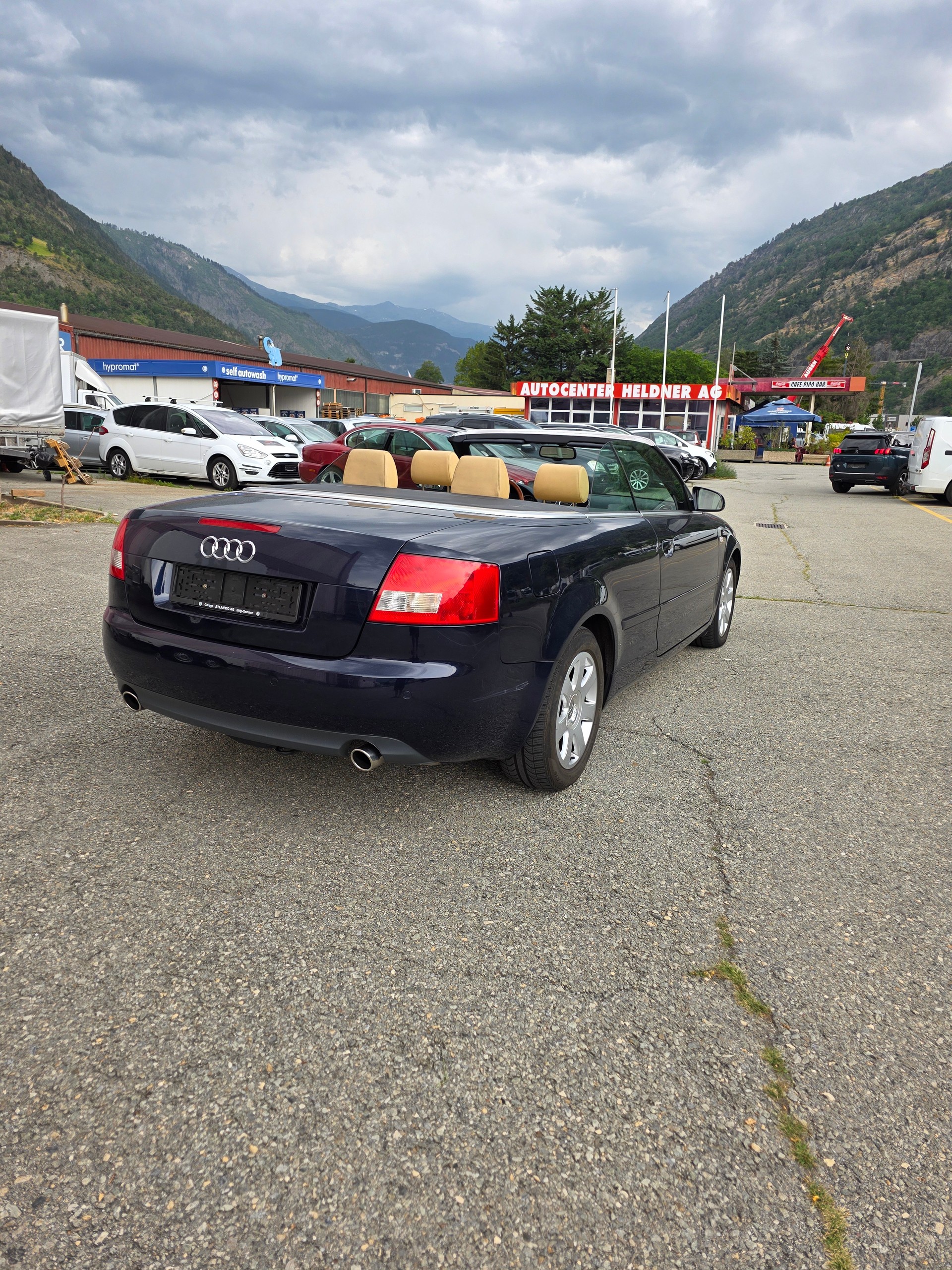 AUDI A4 Cabriolet 2.4 V6-image-4