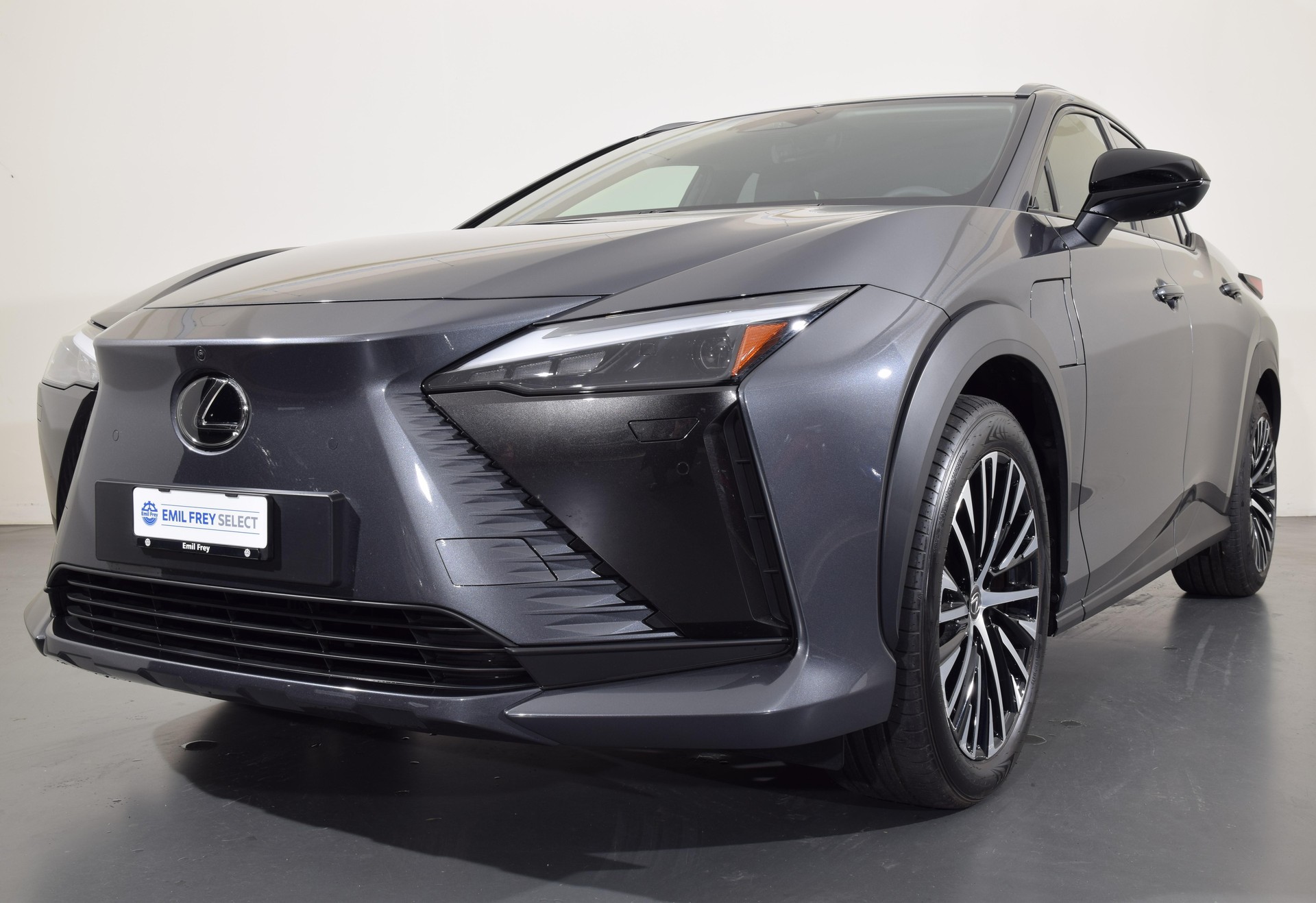 LEXUS RZ 450e Comfort-image-13