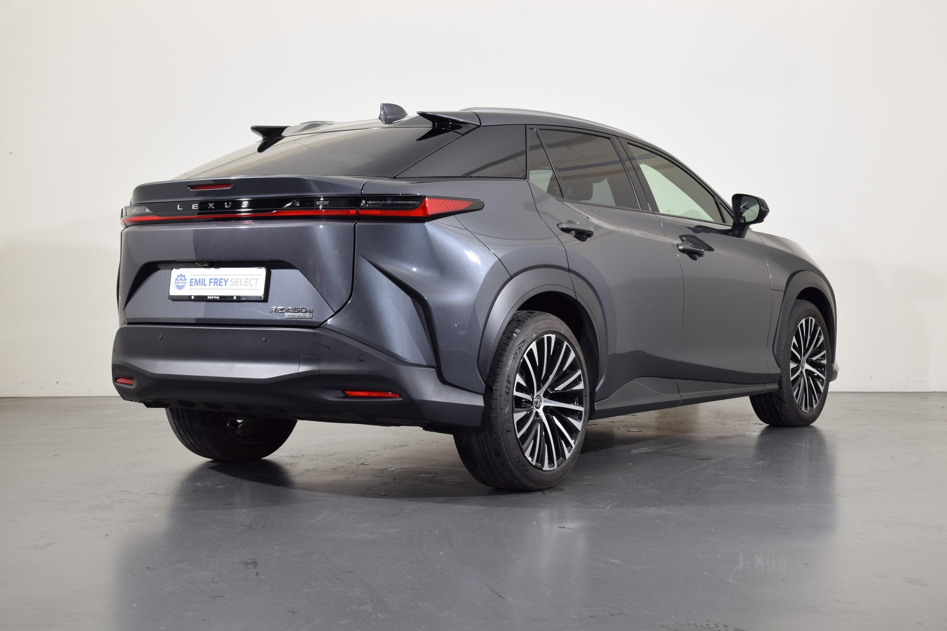LEXUS RZ 450e Comfort-image-17
