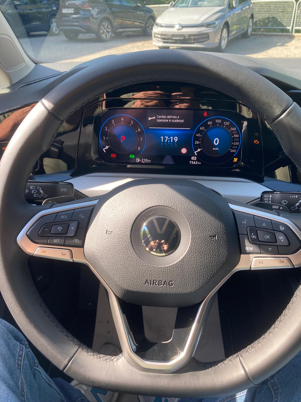 VW Golf 1.0 eTSI mHEV ACTLife DSG-image-13
