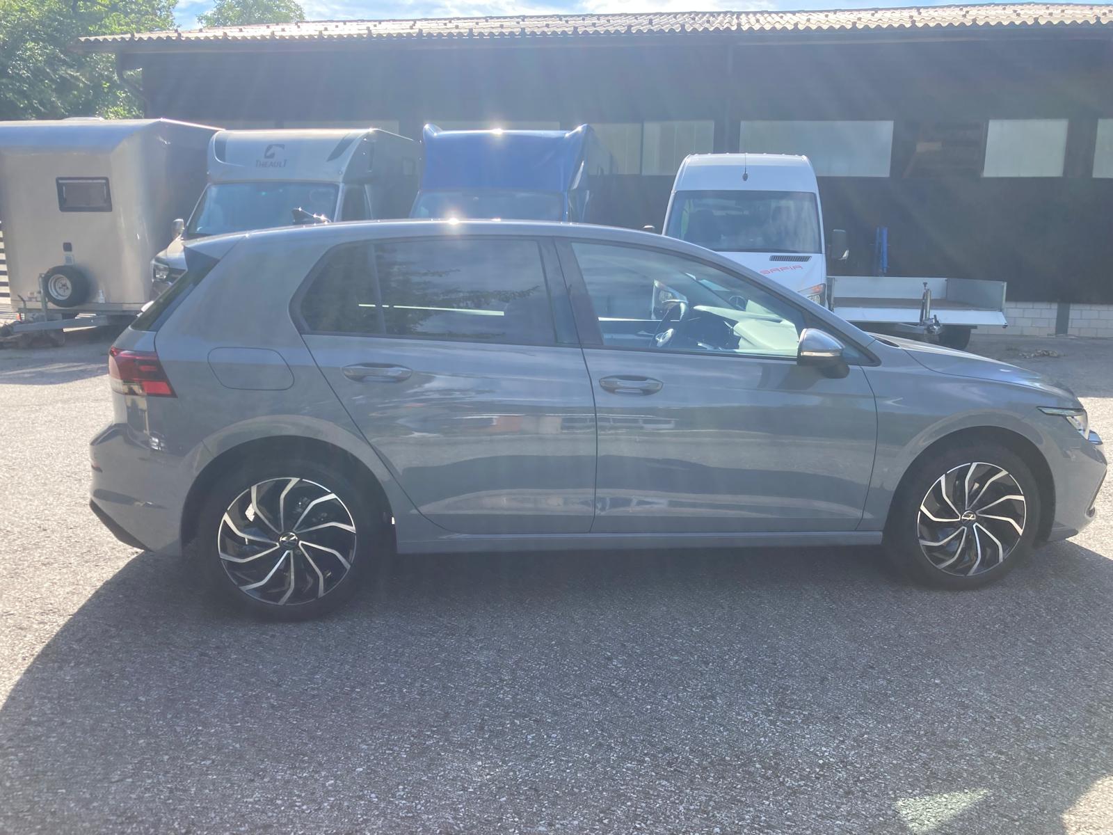 VW Golf 1.0 eTSI mHEV ACTLife DSG-image-7