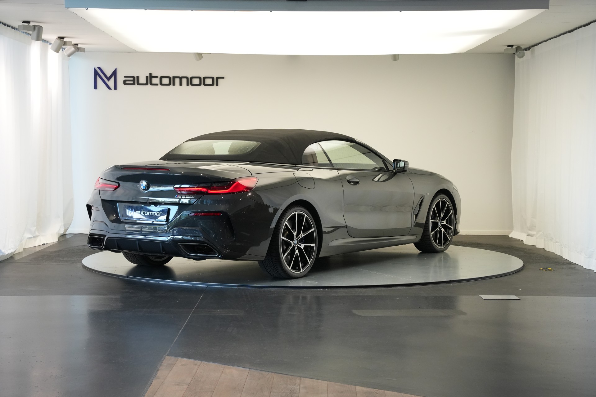 BMW M850i xDrive Steptronic Cabriolet *CH-Fahrzeug* *Dravitgrau* *B&W* *Carbon Exterieur*-image-11