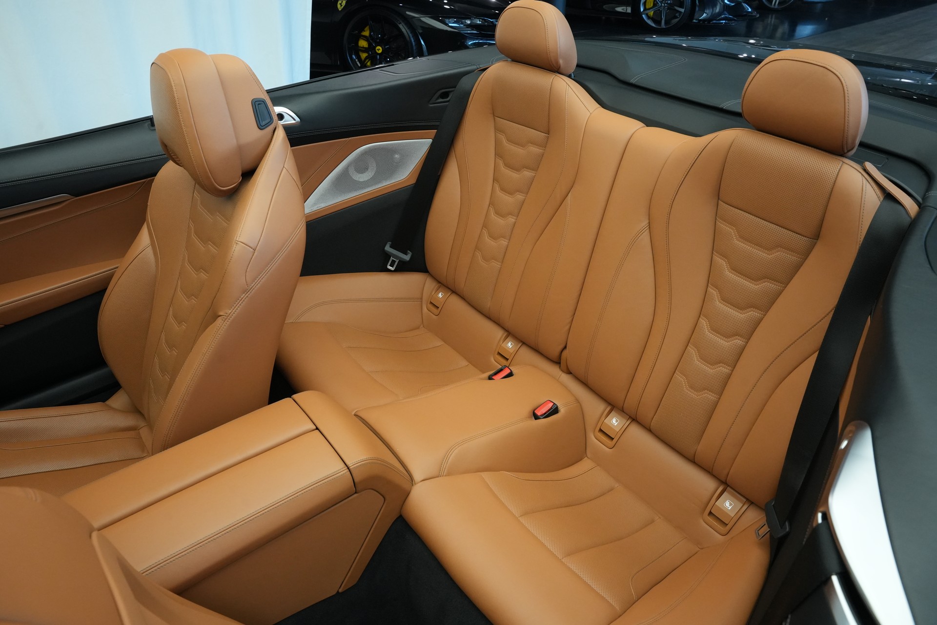 BMW M850i xDrive Steptronic Cabriolet *CH-Fahrzeug* *Dravitgrau* *B&W* *Carbon Exterieur*-image-21
