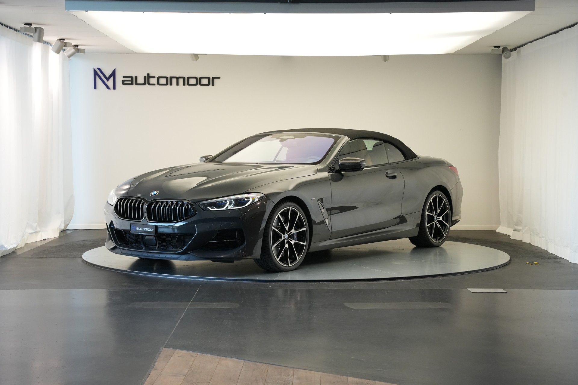 BMW M850i xDrive Steptronic Cabriolet *CH-Fahrzeug* *Dravitgrau* *B&W* *Carbon Exterieur*-image-9