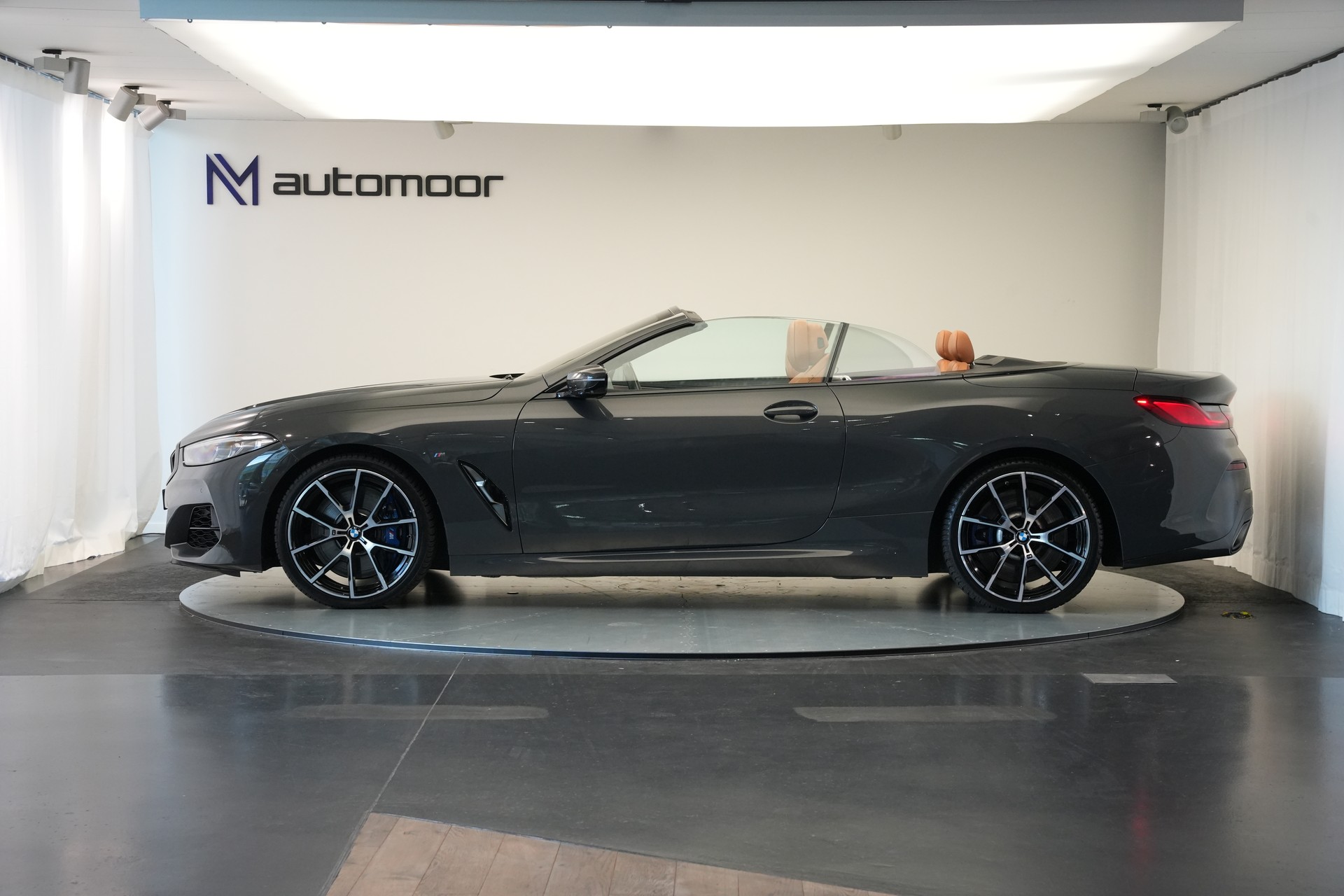 BMW M850i xDrive Steptronic Cabriolet *CH-Fahrzeug* *Dravitgrau* *B&W* *Carbon Exterieur*-image-7