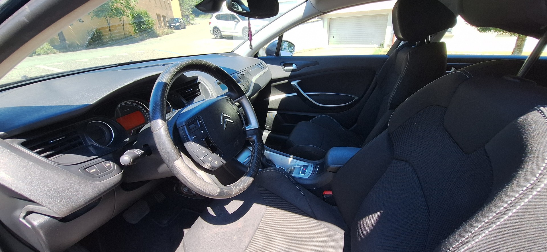 CITROEN C5 Berline 2.0 HDi Exclusive Automatic-image-8
