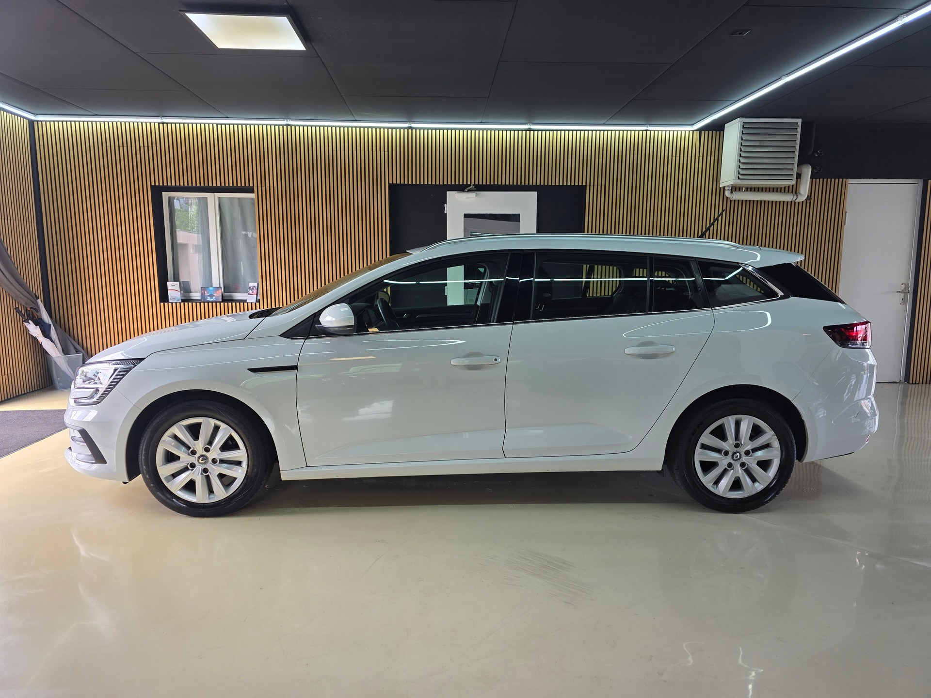 RENAULT Mégane Grandtour 1.5 dCi Business EDC-showroom-element-3