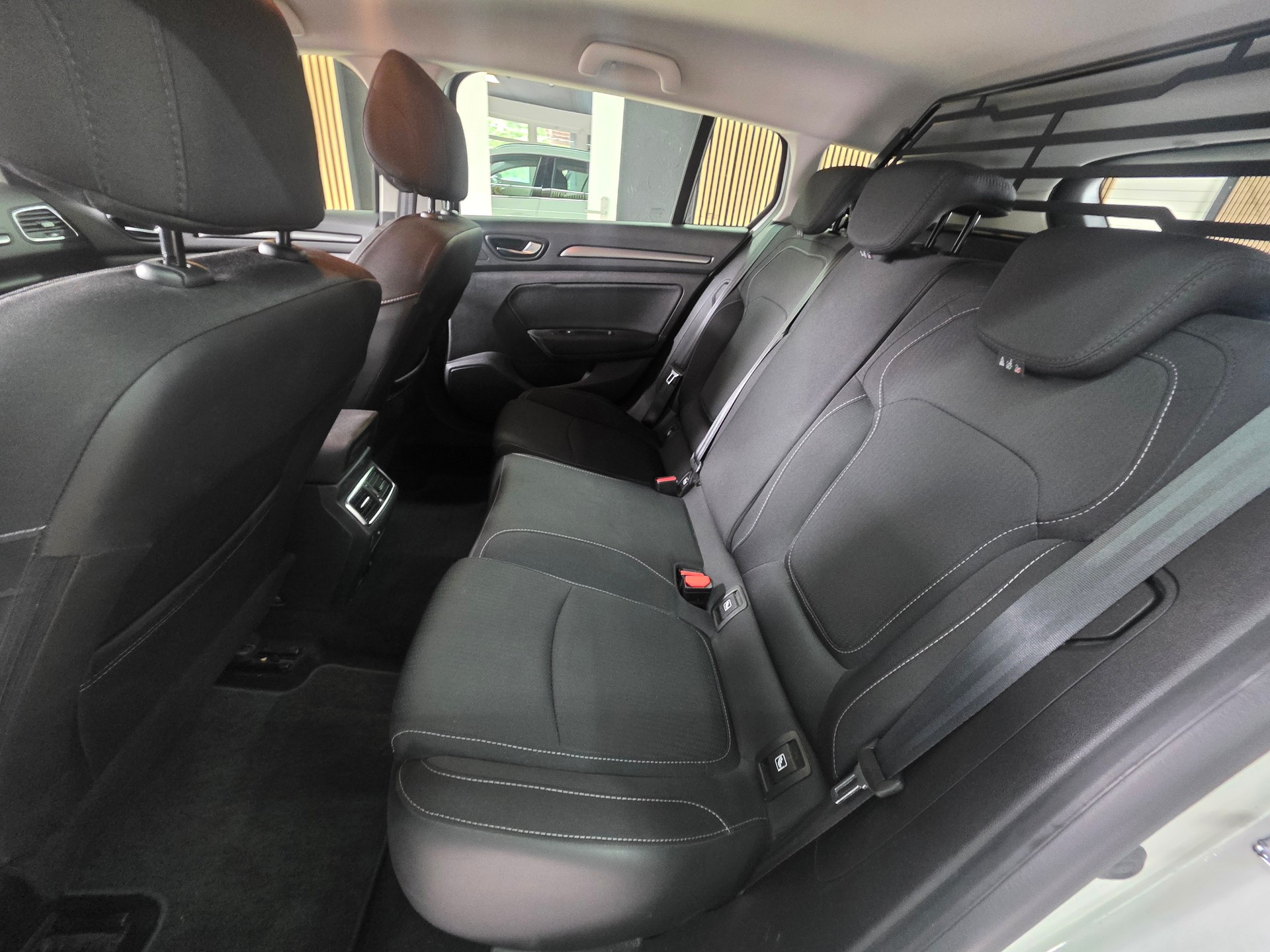 RENAULT Mégane Grandtour 1.5 dCi Business EDC-image-12