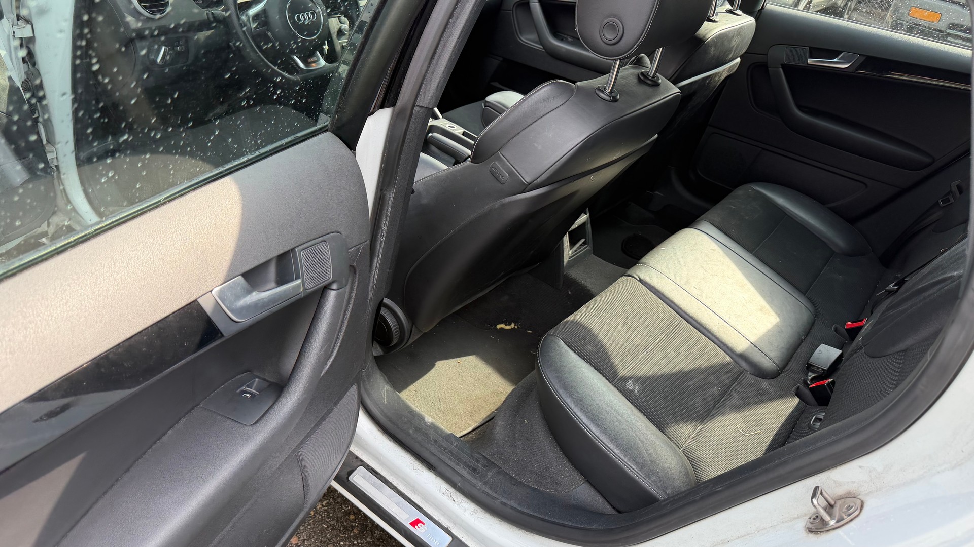 AUDI A3 Sportback 1.6 TDI Ambition-image-10