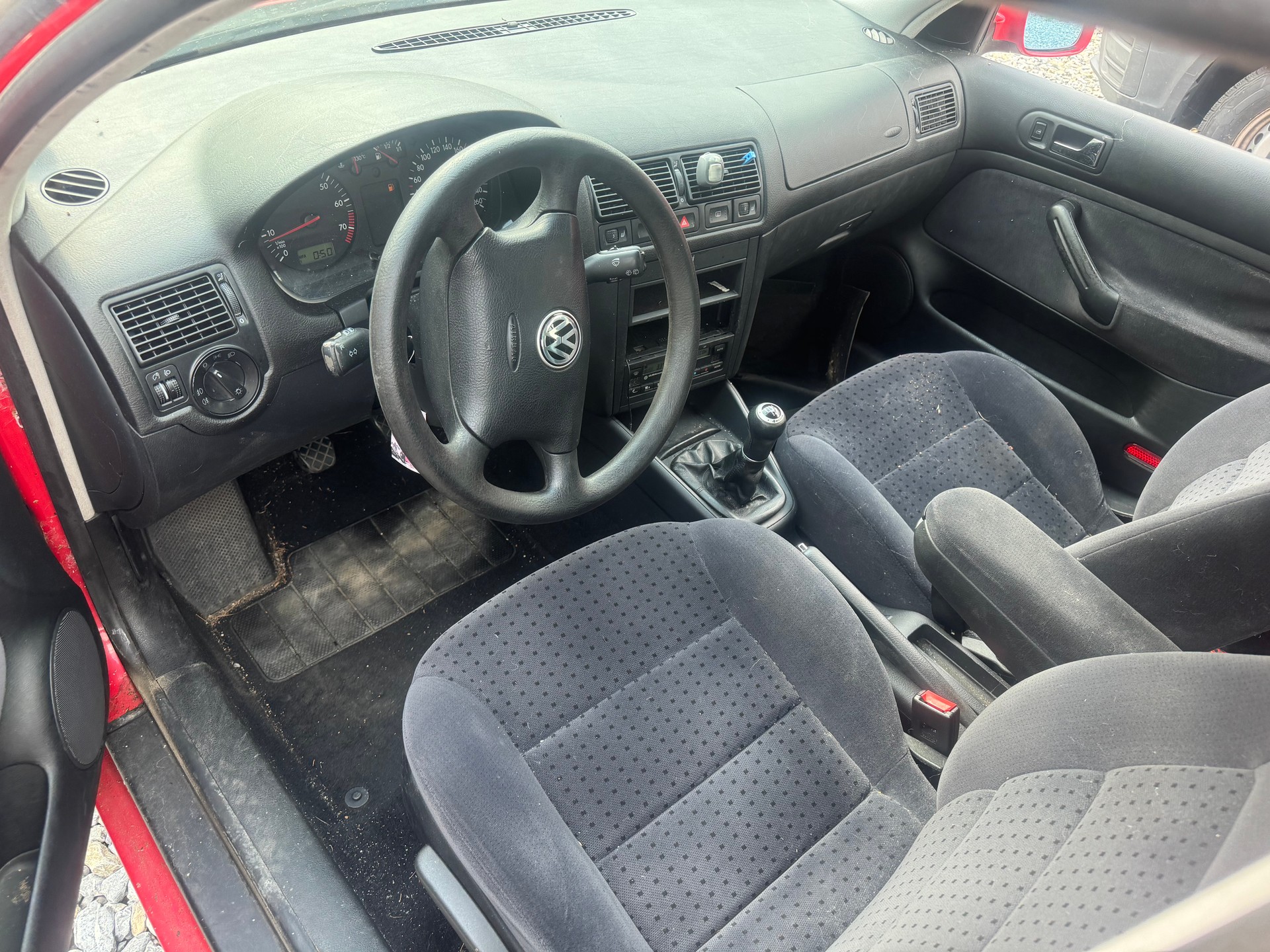 VW Golf 1.8 Comfortline 4Motion-image-4
