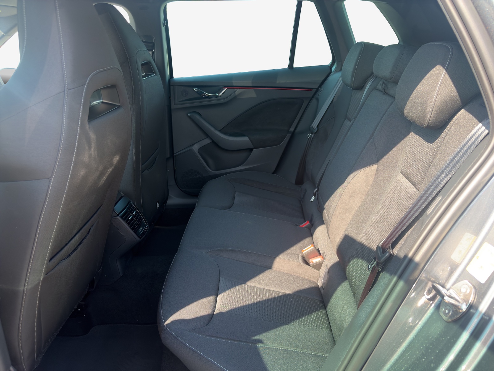 SKODA Kamiq 1.0 TSI Dynamic DSG-image-11