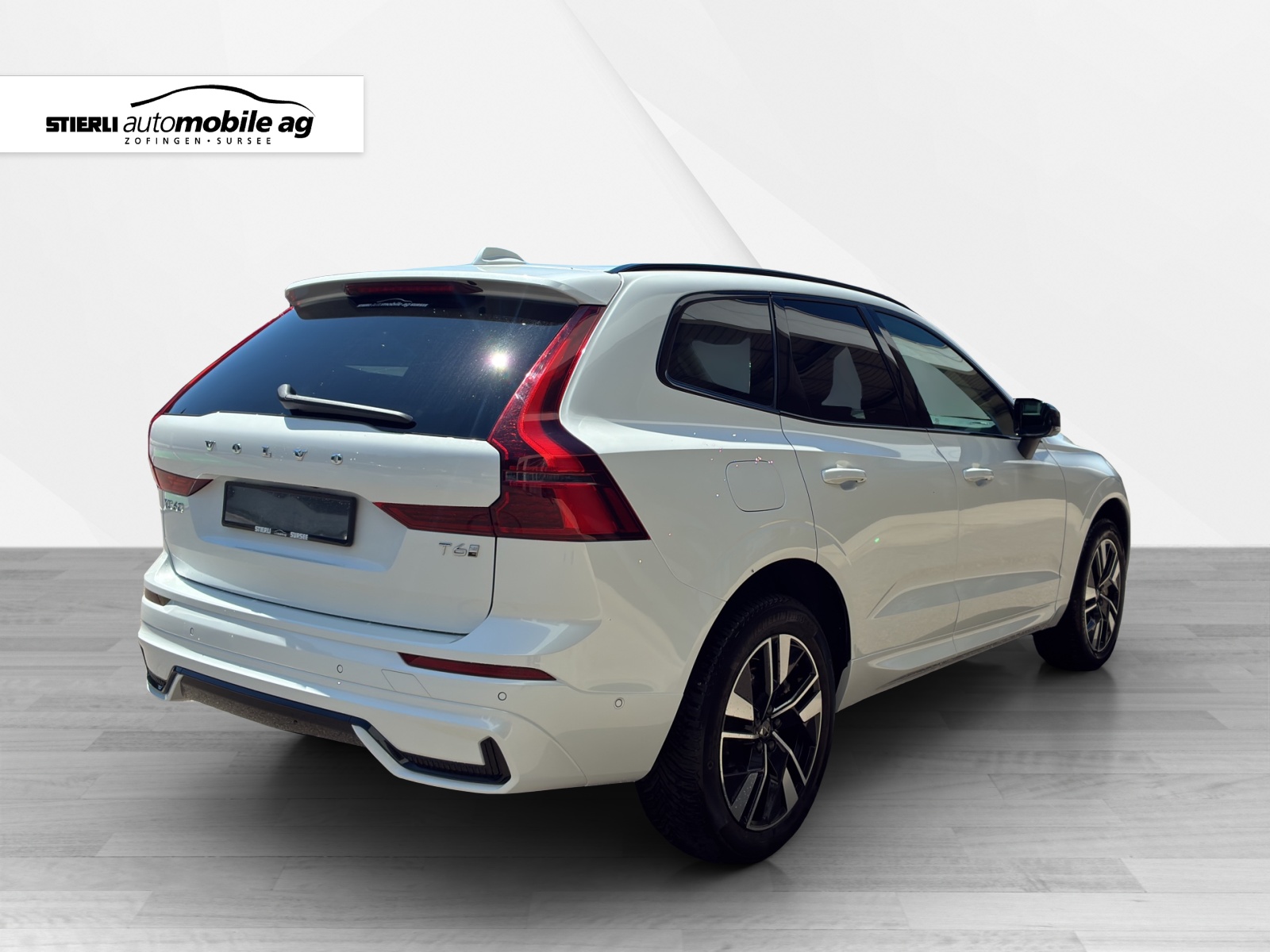 VOLVO XC60 2.0 T6 TE Plus Dark eAWD-image-4