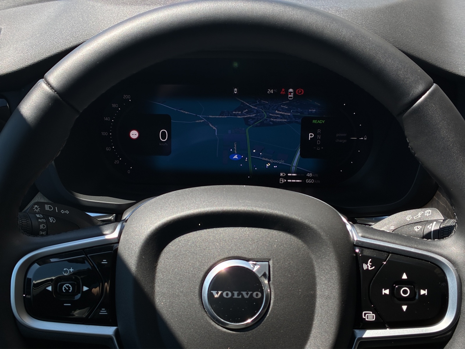 VOLVO XC60 2.0 T6 TE Plus Dark eAWD-image-15