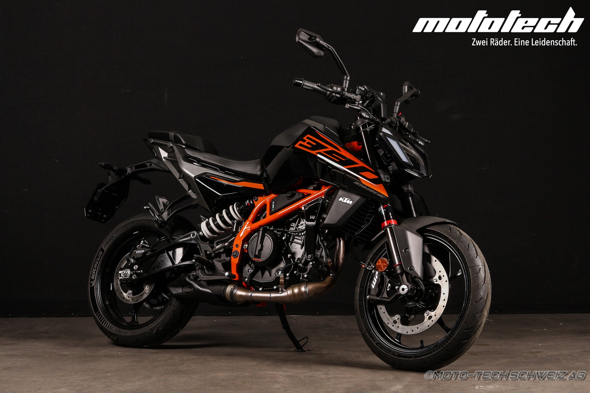 KTM 390 Duke-image-0