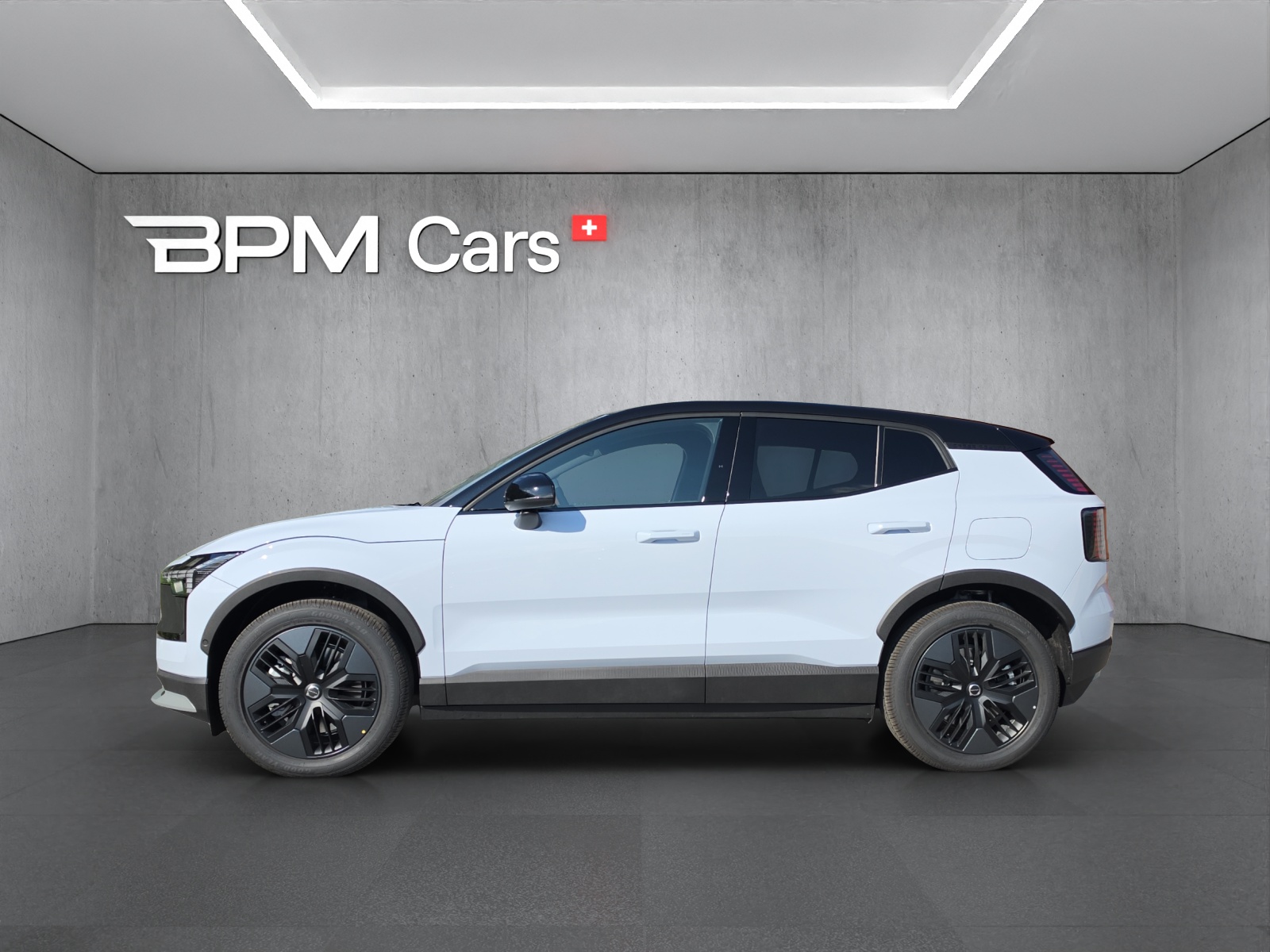 VOLVO EX30 Cross Country P8 69 kWh AWD Plus-showroom-element-1