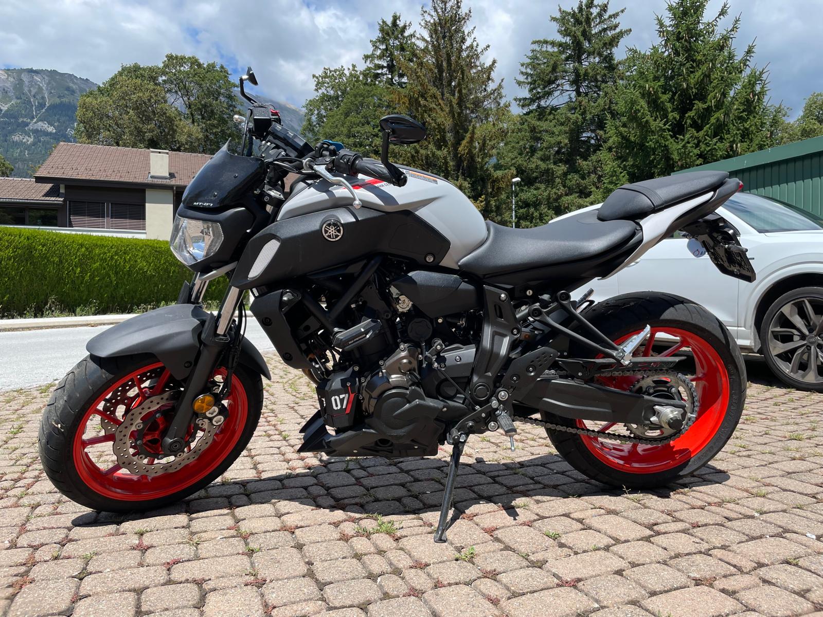 YAMAHA MT-07-image-7