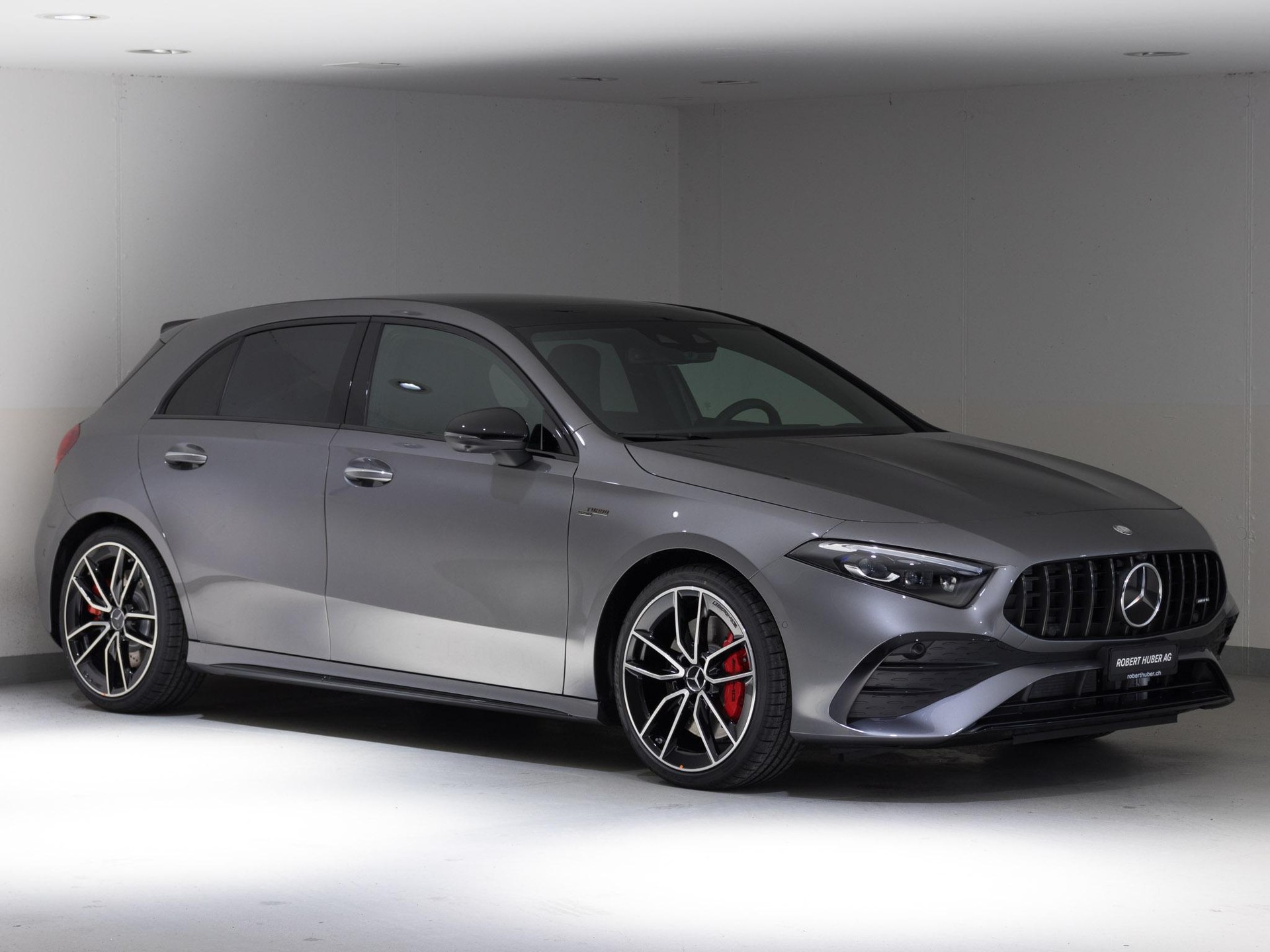 MERCEDES-BENZ A 35 AMG 4matic-image-1