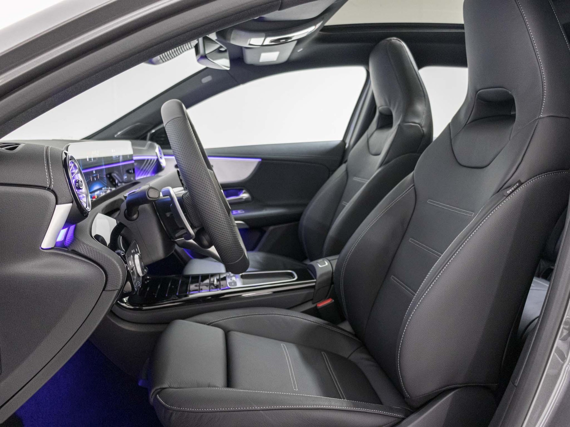 MERCEDES-BENZ A 35 AMG 4matic-image-7