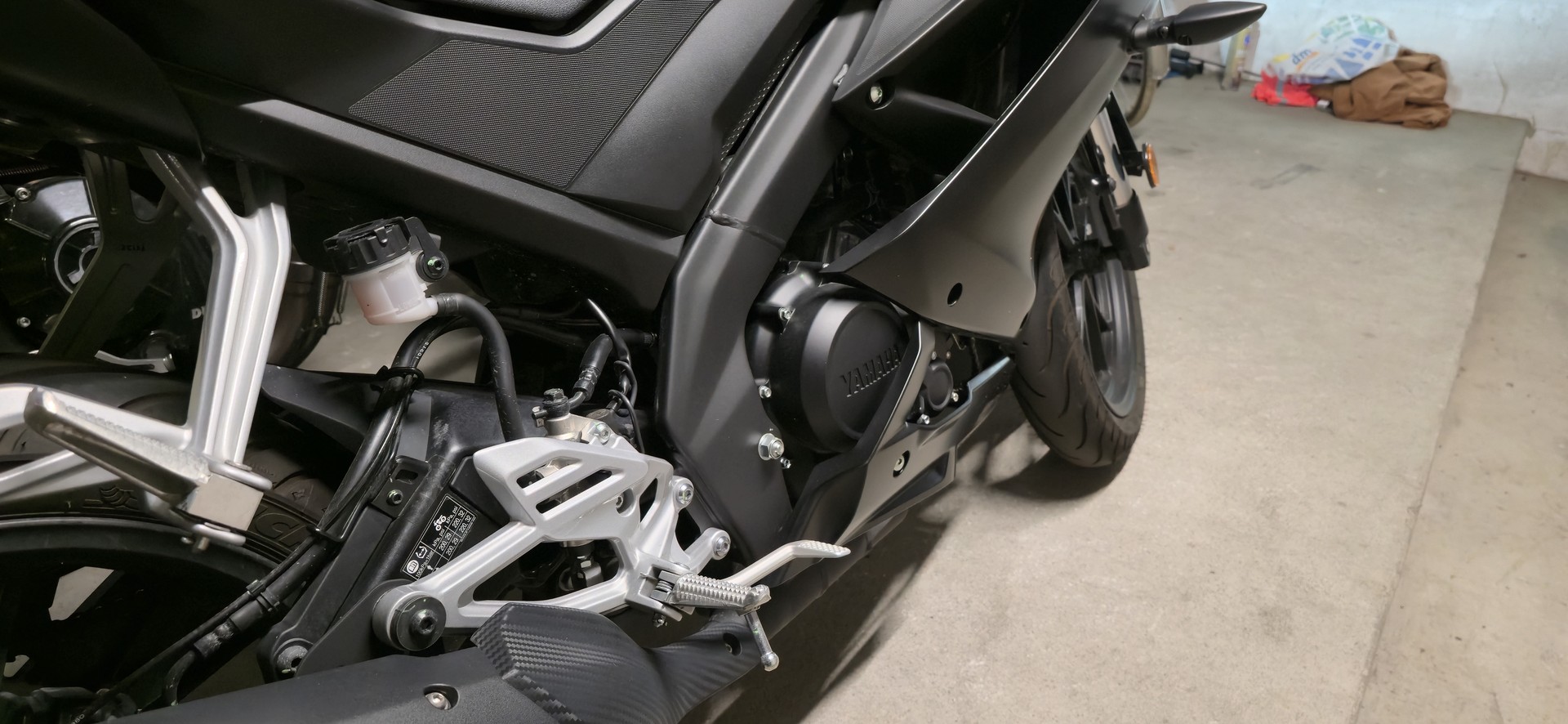YAMAHA YZF-R 125 ABS-image-8