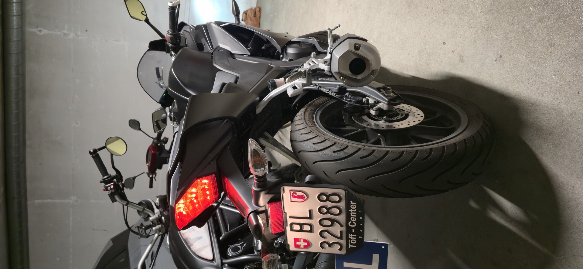 YAMAHA YZF-R 125 ABS-image-7