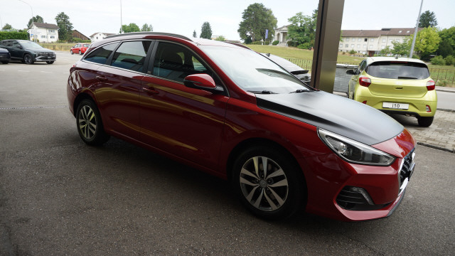 HYUNDAI i30 1.4 T-GDi Amplia-showroom-element-2
