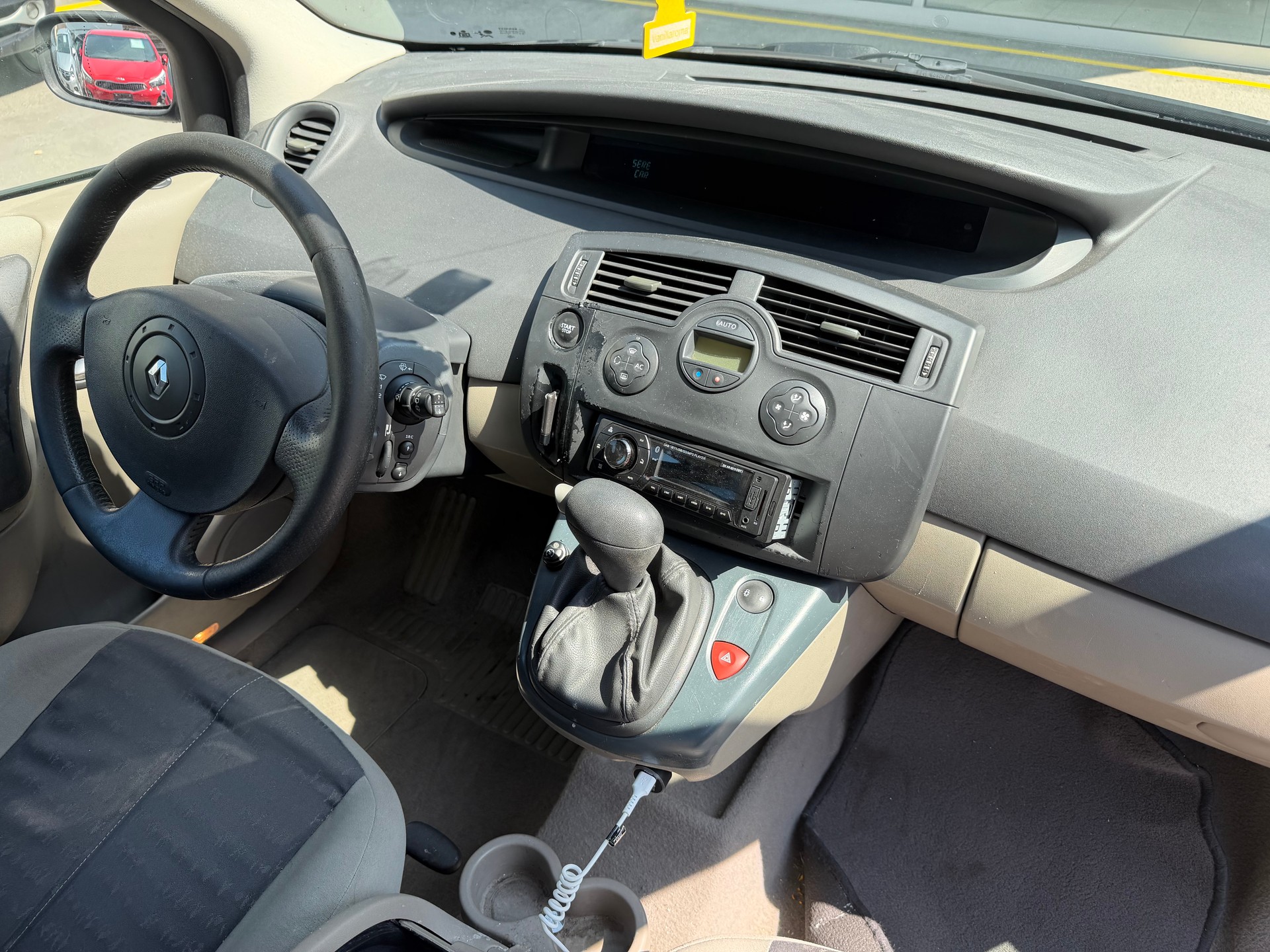 RENAULT Scénic 2.0 16V Dynamique-image-15