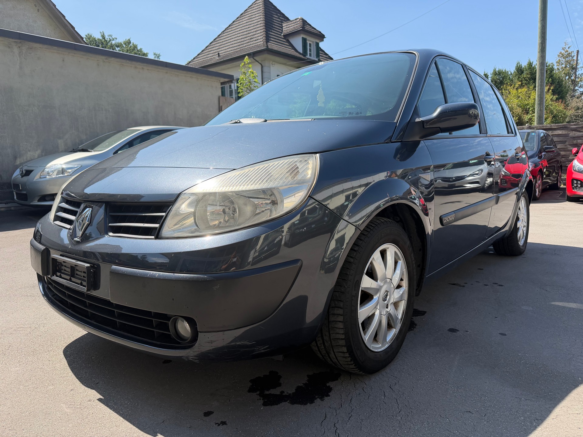 RENAULT Scénic 2.0 16V Dynamique-showroom-element-1