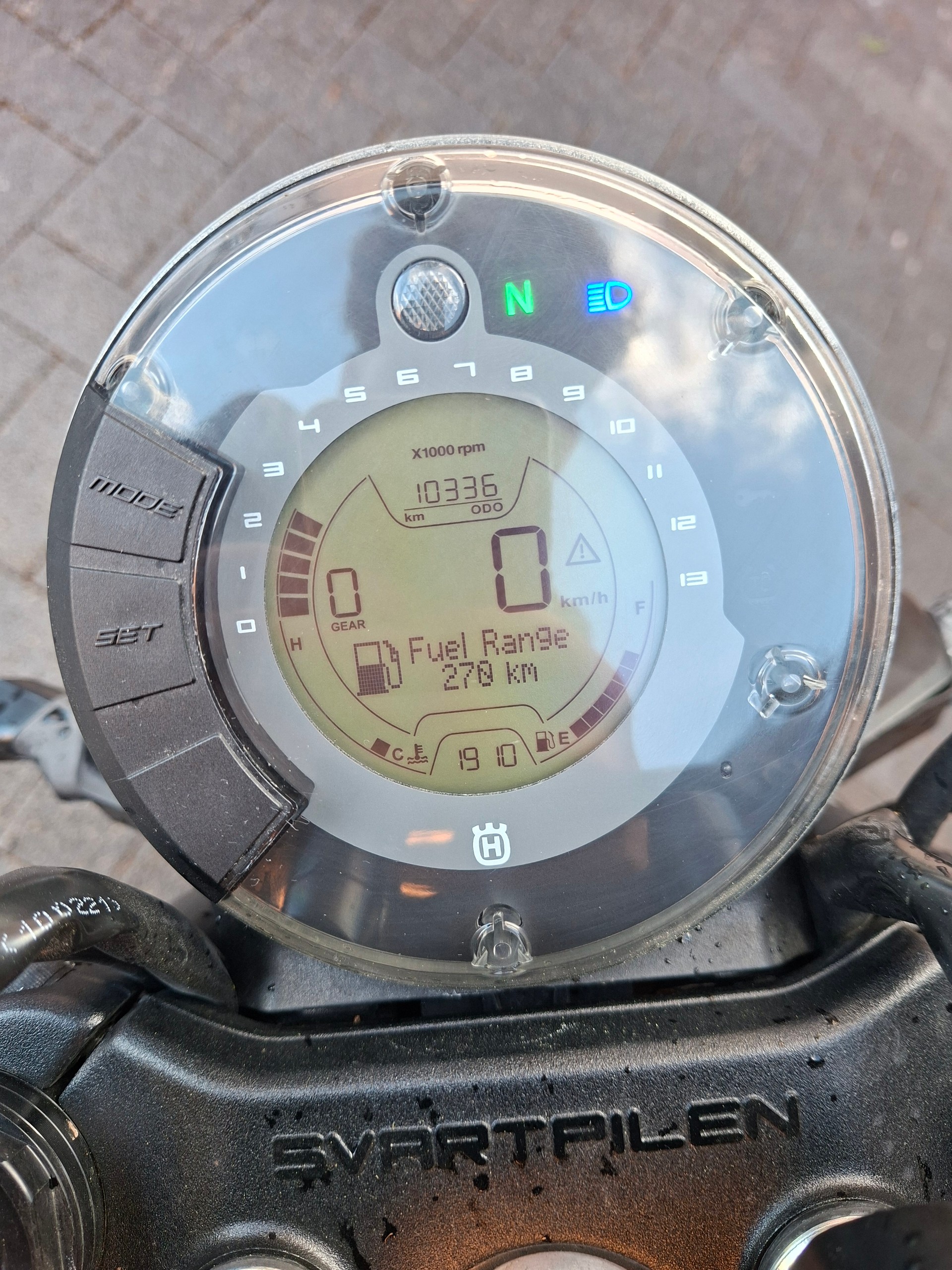 HUSQVARNA Svartpilen 801-image-5