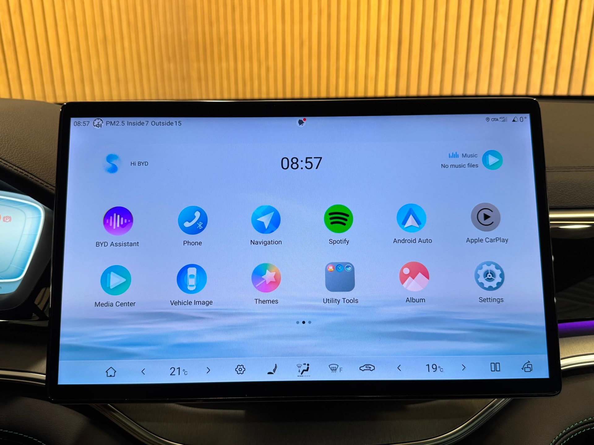 BYD Seal U DM-i Design AWD *Tian Qing*-image-16