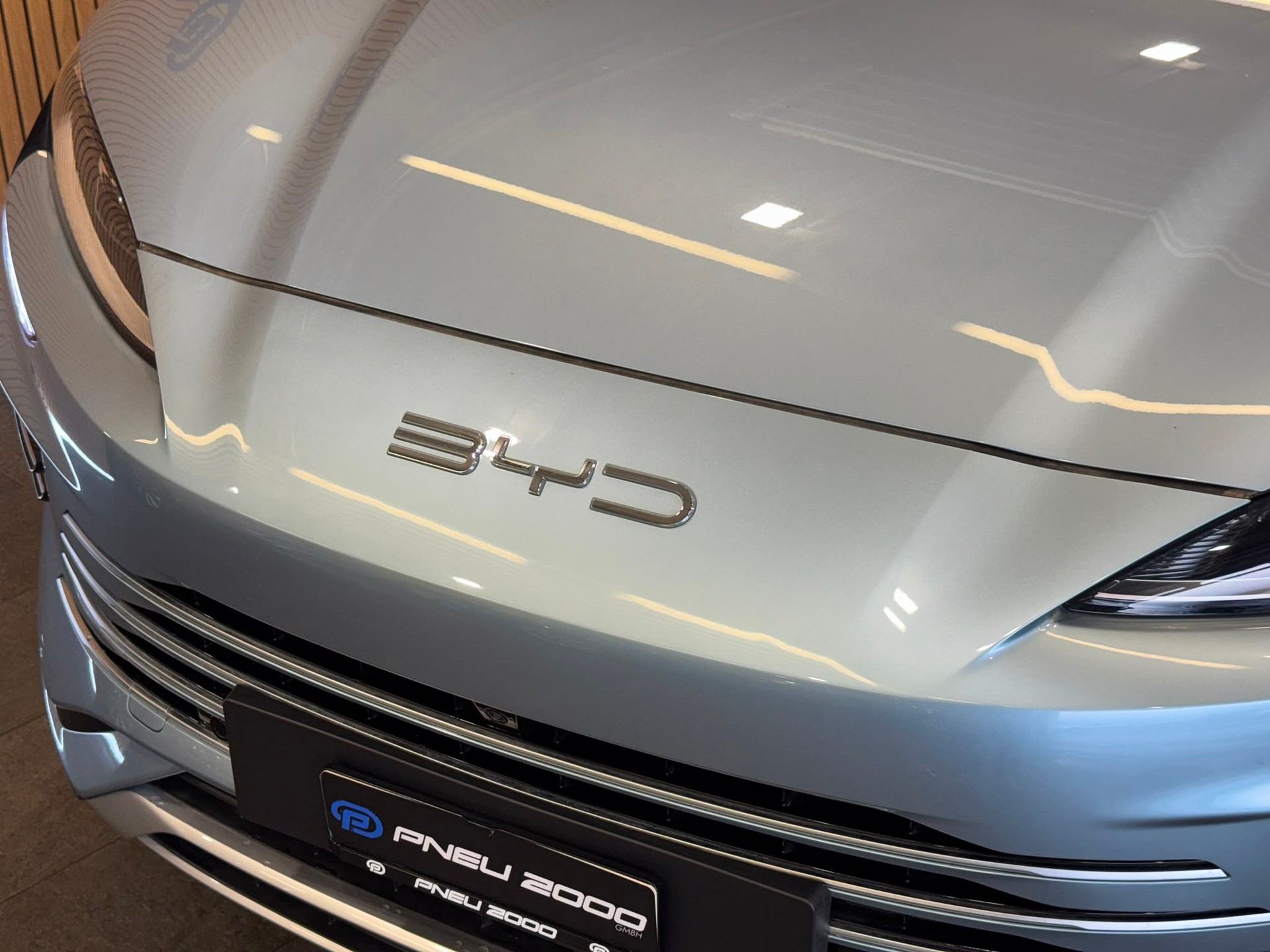 BYD Seal U DM-i Design AWD *Tian Qing*-showroom-element-2
