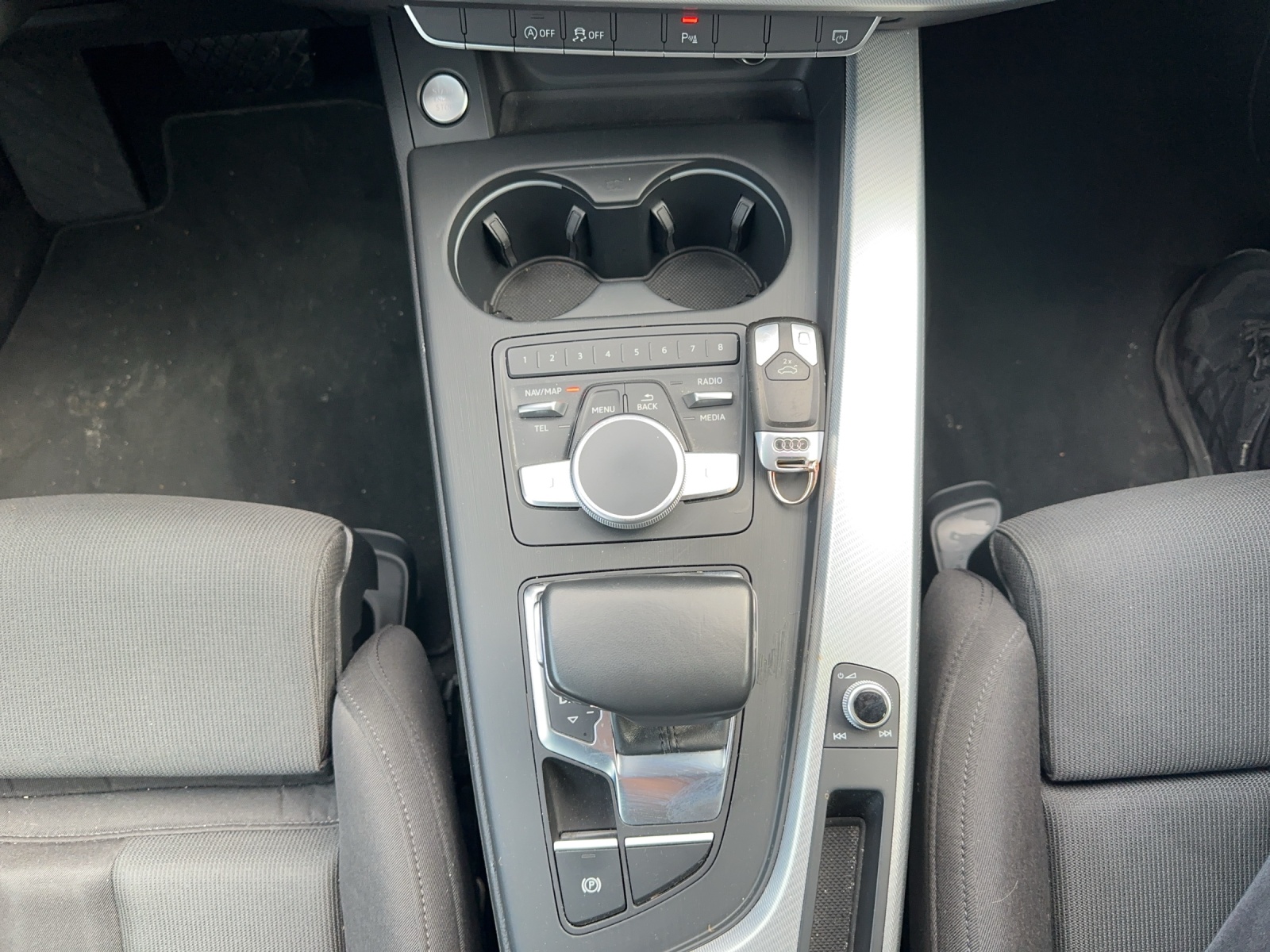 AUDI A4 35i Benzin 150ps-image-12