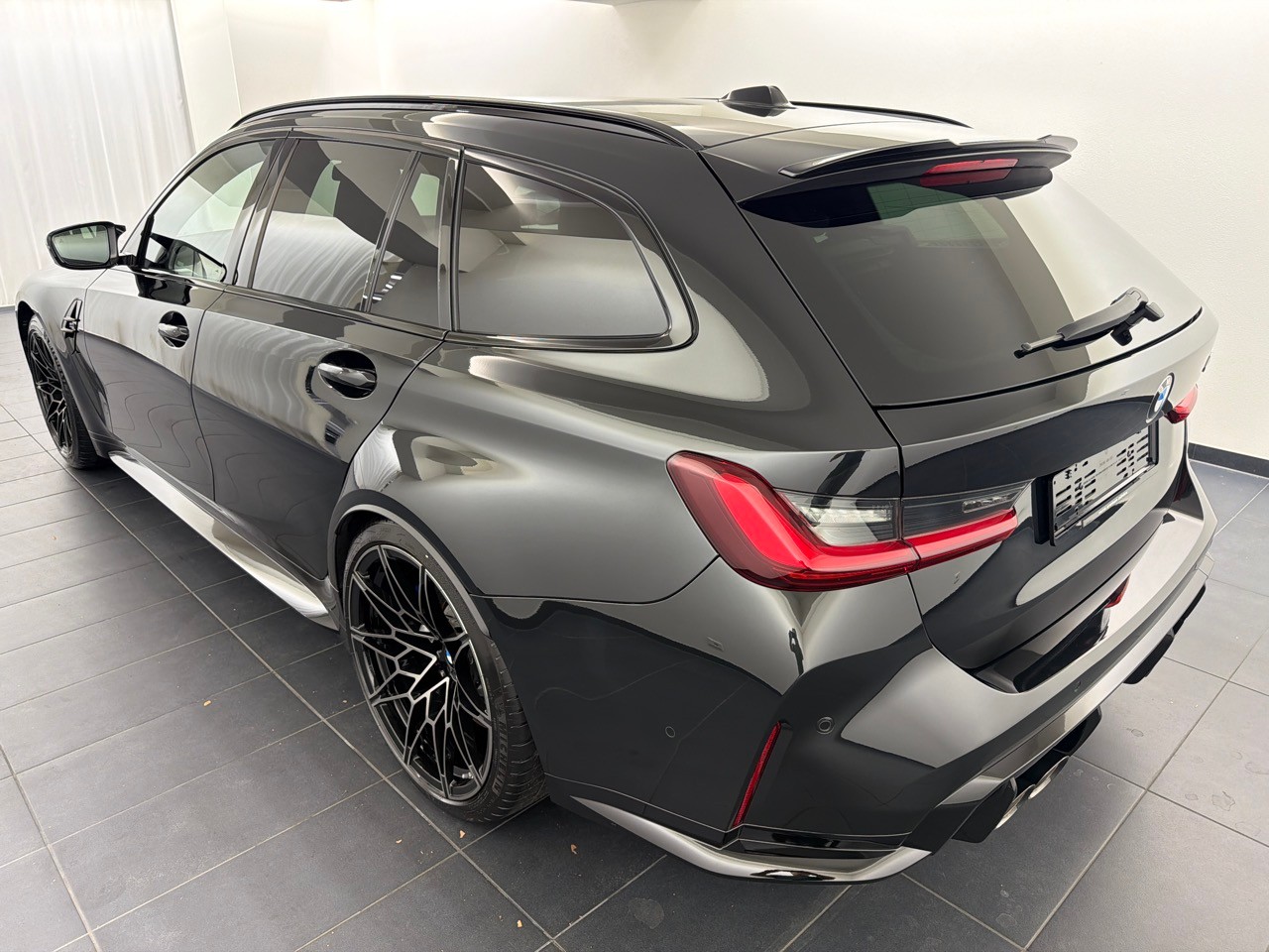 BMW M3 Tour xDr Competition M-showroom-element-1