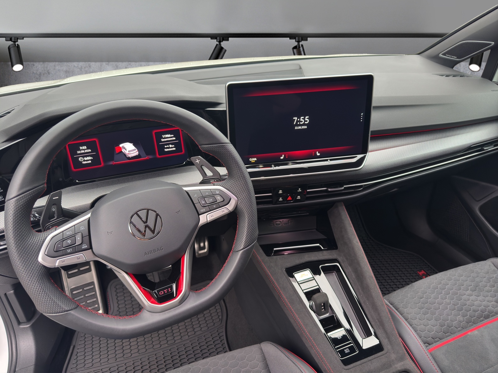 VW Golf 2.0 TSI GTI Clubsport DSG-image-8