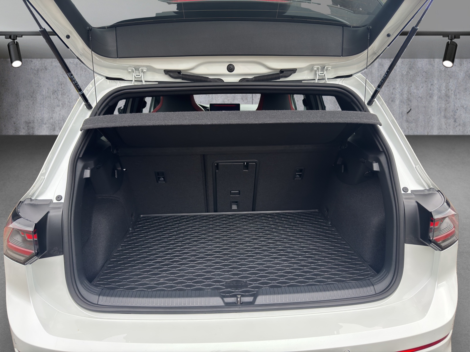 VW Golf 2.0 TSI GTI Clubsport DSG-image-11