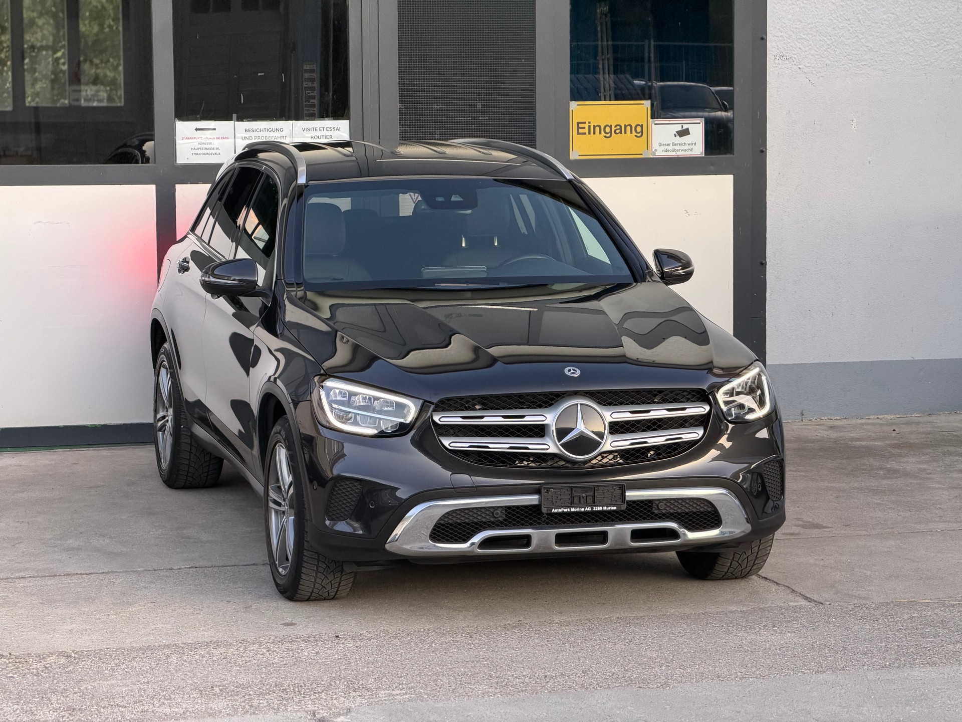 MERCEDES-BENZ GLC 220 d 4Matic 9G-Tronic-showroom-element-3